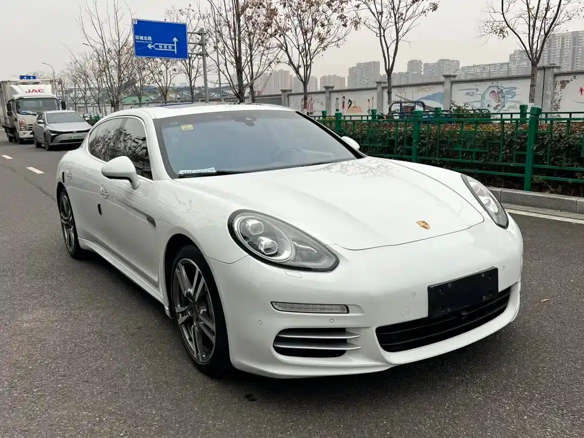 Panamera 2014 Panamera 4S Sport Edition 3.0T — миниатюра 3
