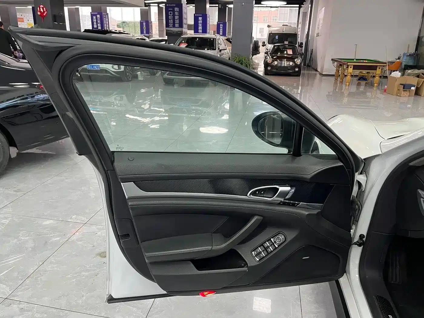 Panamera 2010 Panamera 3.6L — миниатюра 18