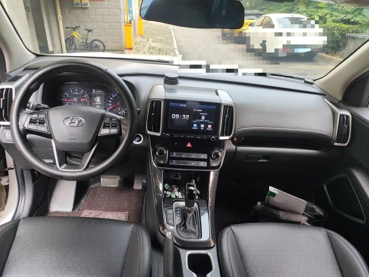 Hyundai ix35 2018 2.0L Automatic 2WD Zhiyong·Changxiang Edition — миниатюра 9