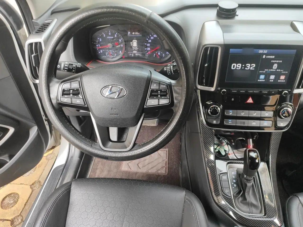 Hyundai ix35 2018 2.0L Automatic 2WD Zhiyong·Changxiang Edition — миниатюра 10