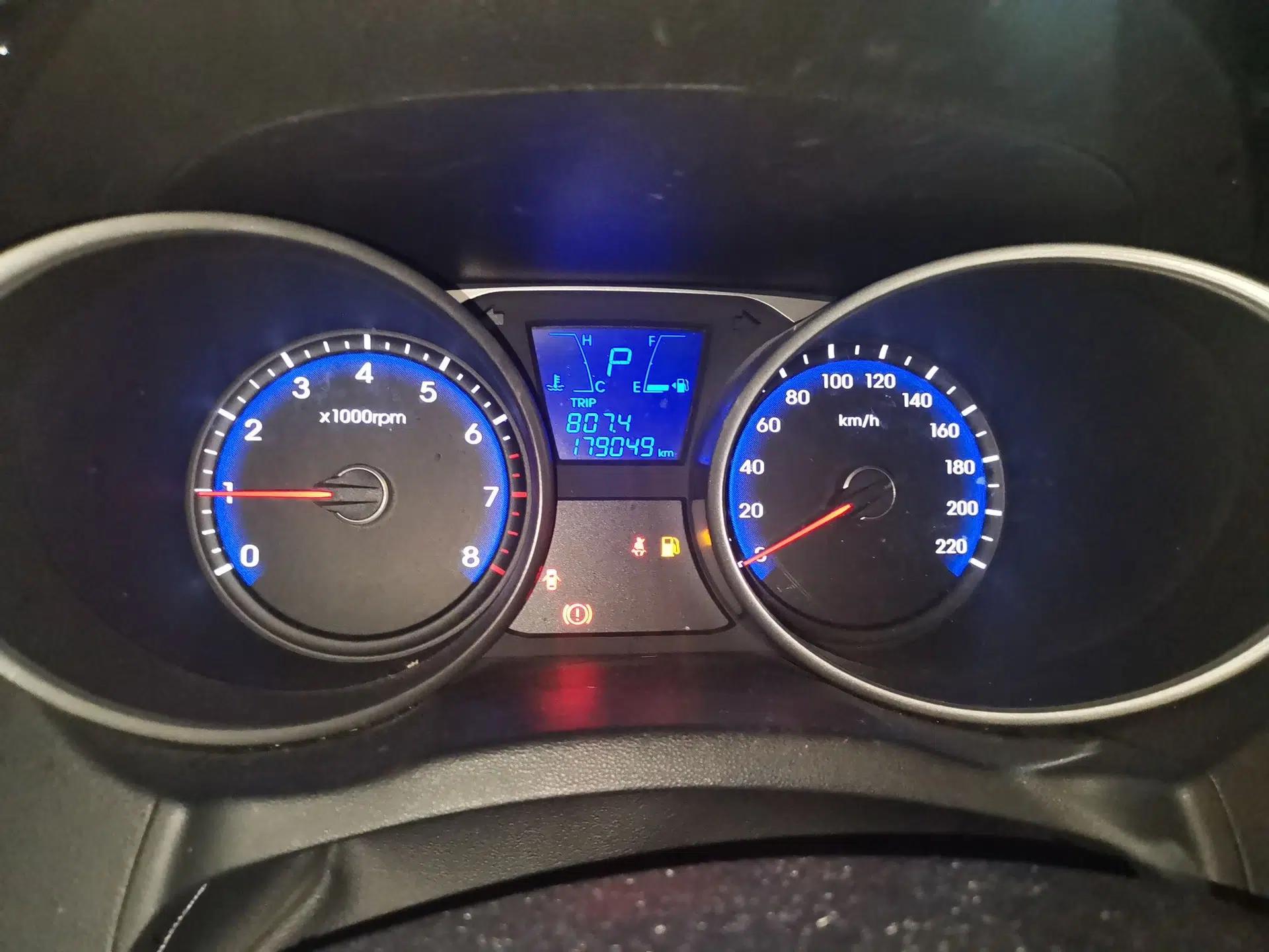 Hyundai ix35 2015 2.0L Automatic 2WD Comfort Edition China V Standard — миниатюра 11