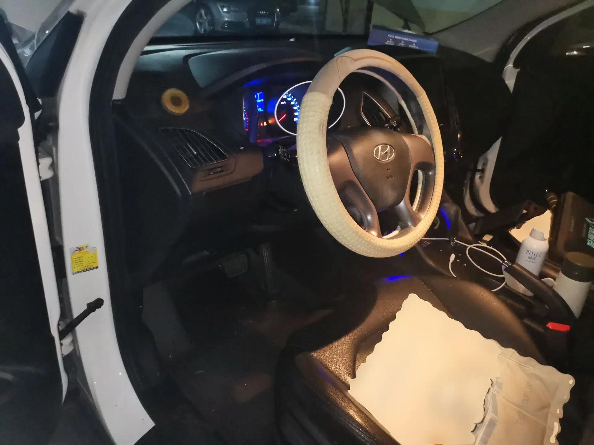 Hyundai ix35 2015 2.0L Automatic 2WD Comfort Edition China V Standard — миниатюра 16