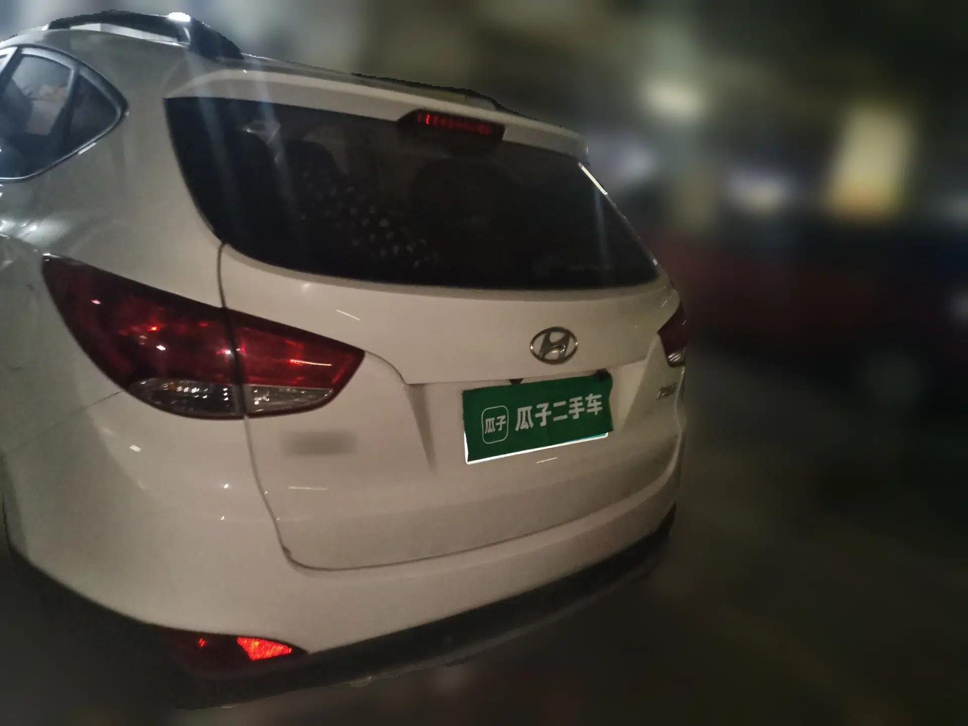 Hyundai ix35 2015 2.0L Automatic 2WD Comfort Edition China V Standard — миниатюра 19