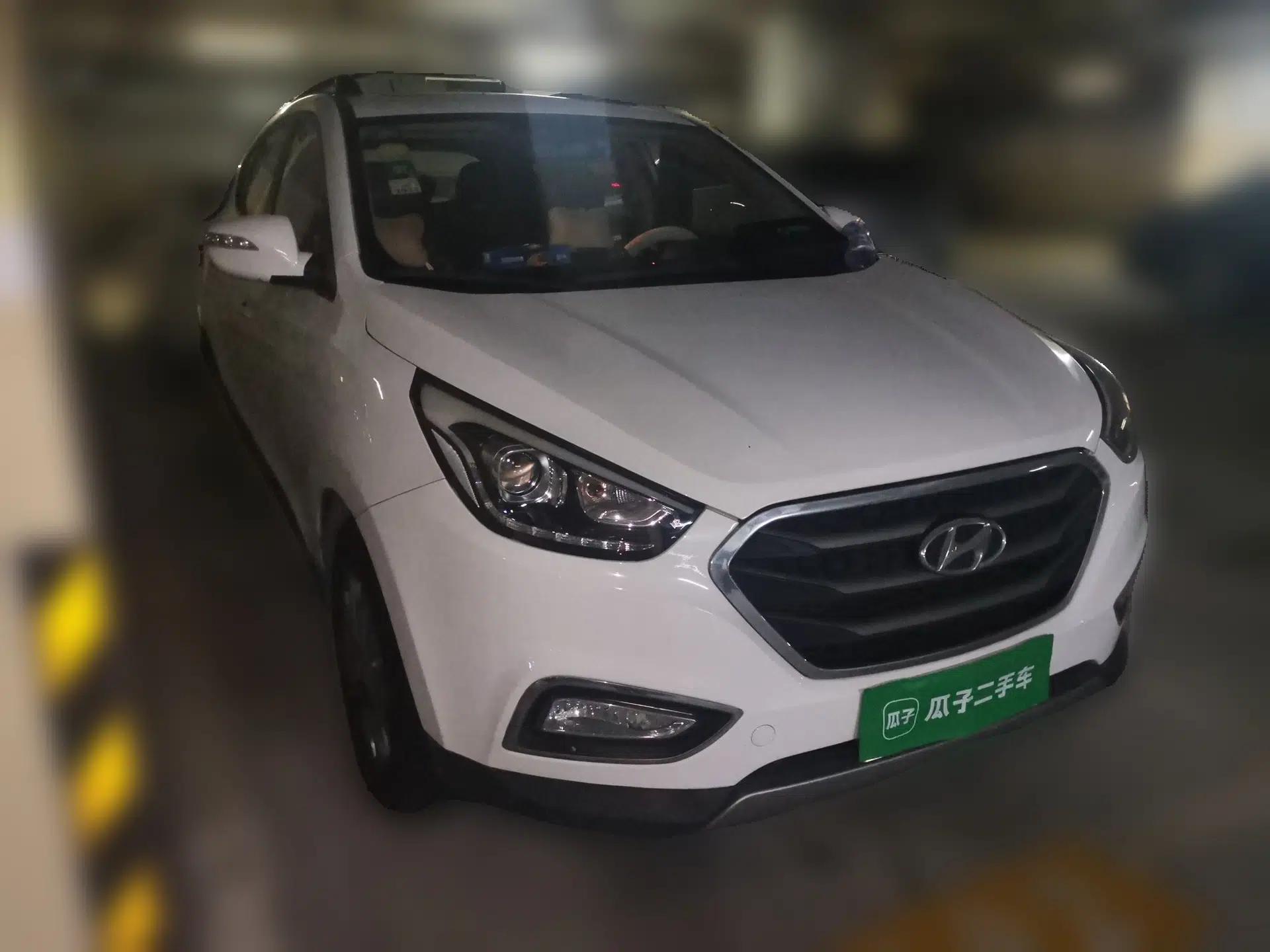 Hyundai ix35 2015 2.0L Automatic 2WD Comfort Edition China V Standard — миниатюра 3