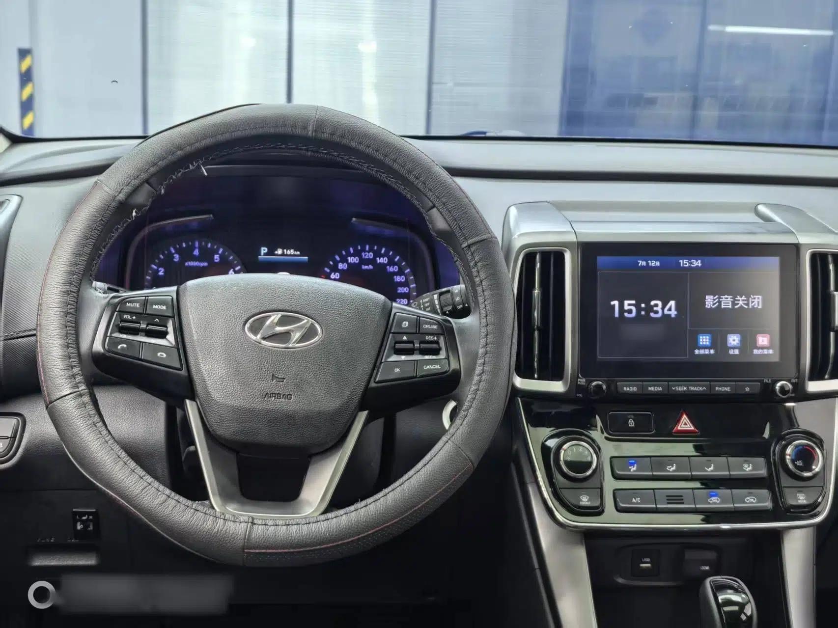 Hyundai ix35 2018 2.0L Automatic 2WD Zhiyong·Changxiang Edition — миниатюра 19