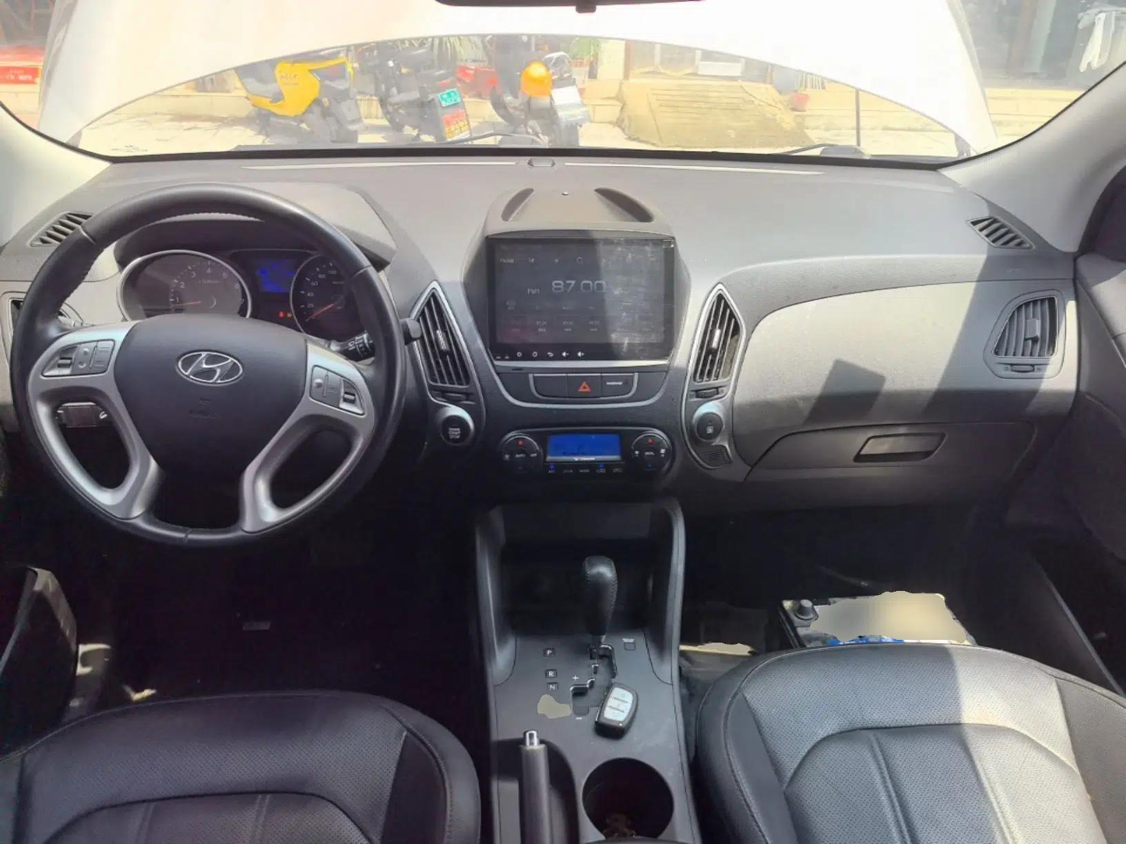 Hyundai ix35 2015 2.0L Automatic 2WD Smart Version China V Standard — миниатюра 12