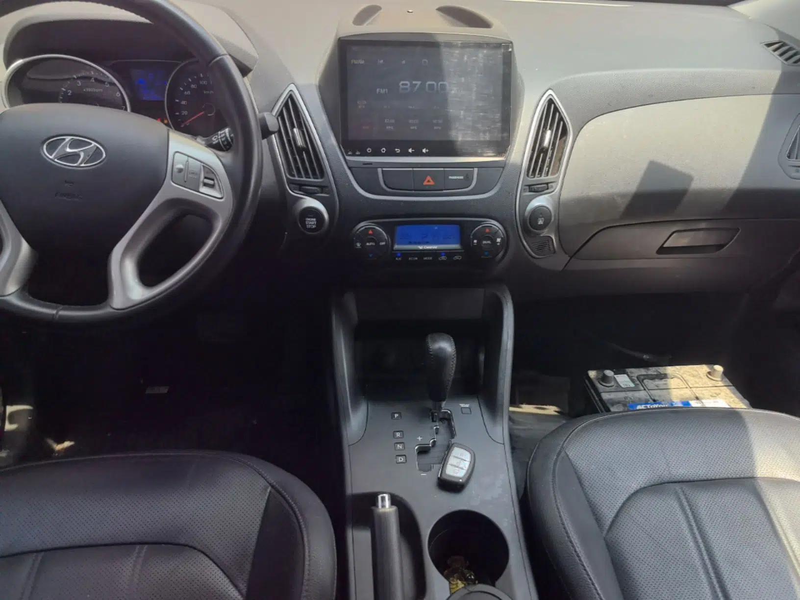 Hyundai ix35 2015 2.0L Automatic 2WD Smart Version China V Standard — миниатюра 15