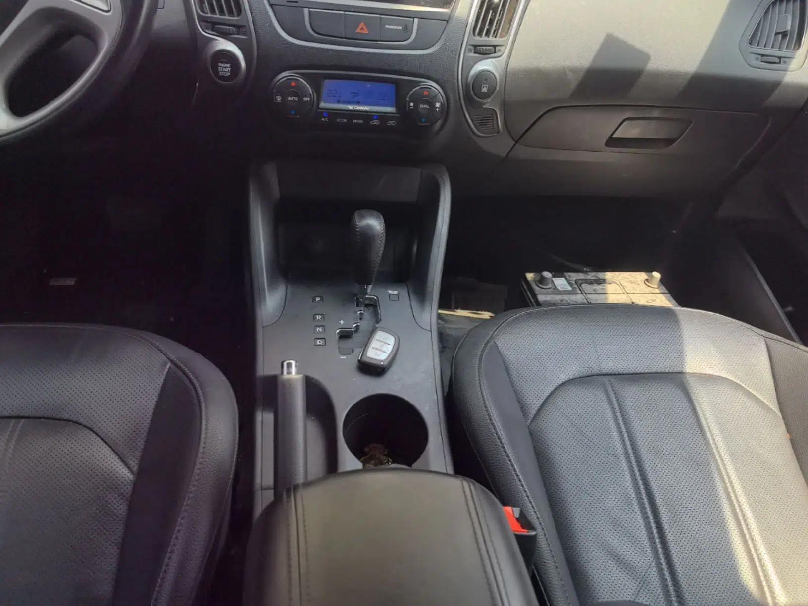Hyundai ix35 2015 2.0L Automatic 2WD Smart Version China V Standard — миниатюра 16