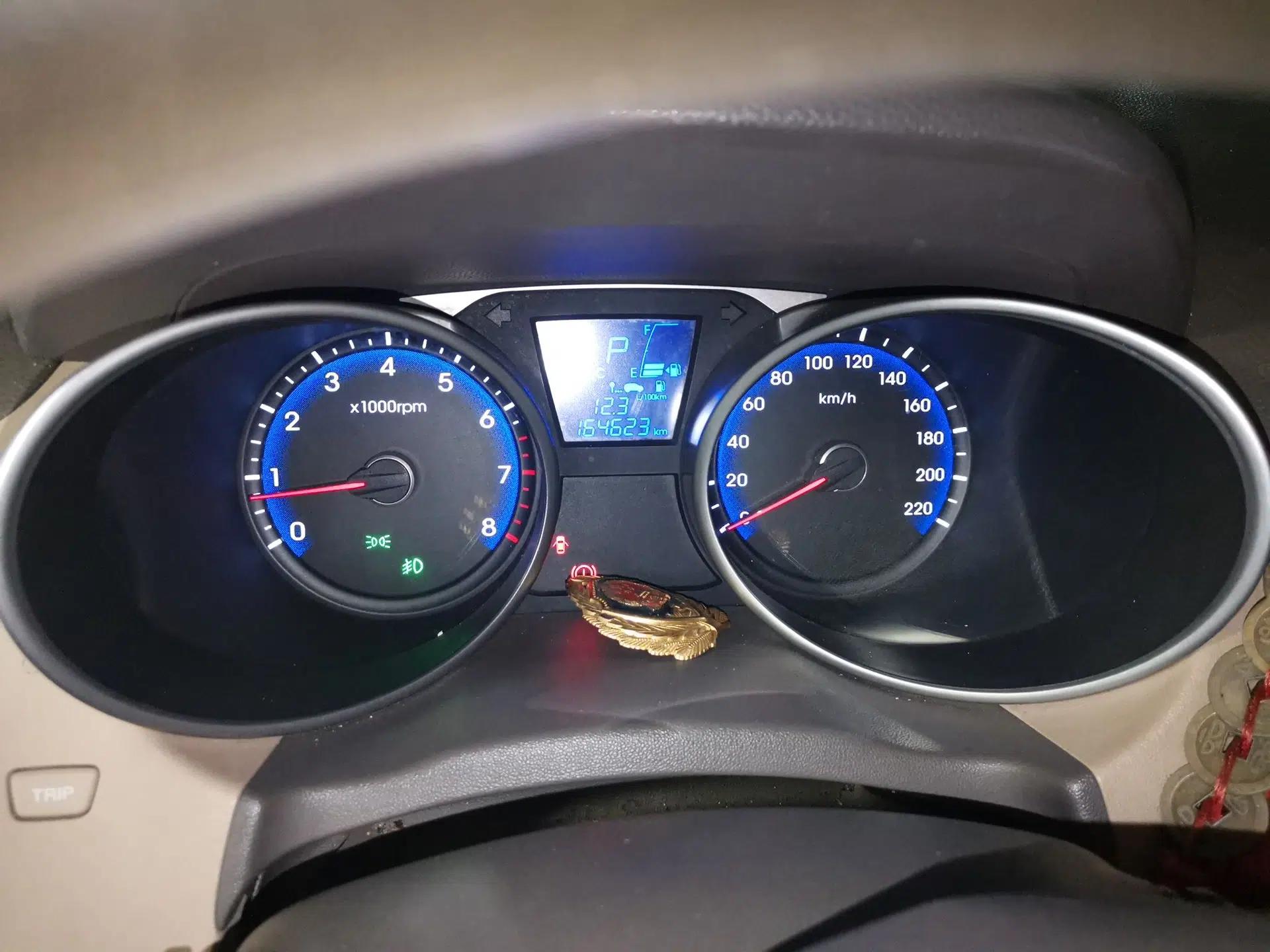 Hyundai ix35 2013 2.0L Automatic 2WD Comfort GL China IV Standard — миниатюра 12