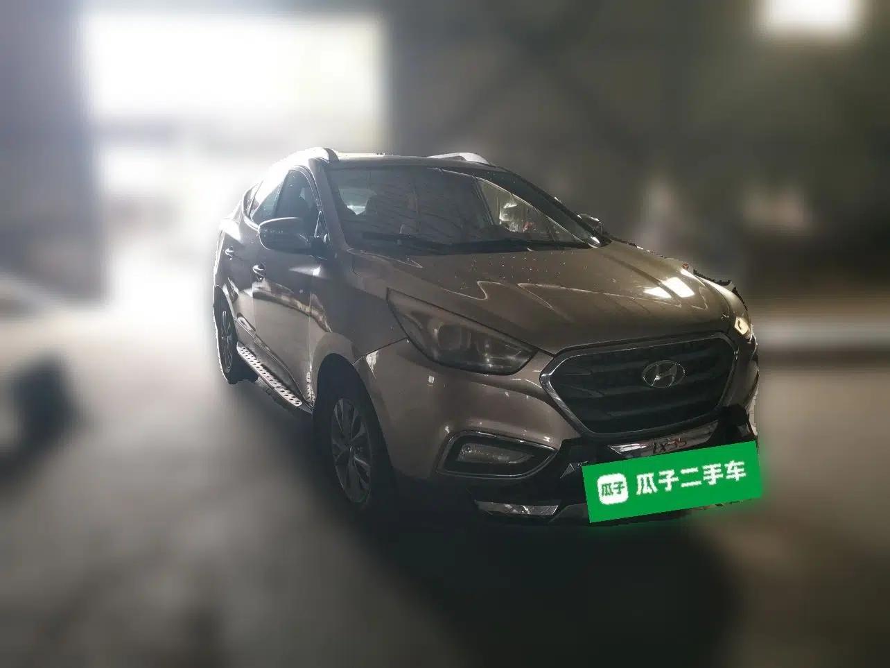 Hyundai ix35 2013 2.0L Automatic 2WD Comfort GL China IV Standard — миниатюра 3
