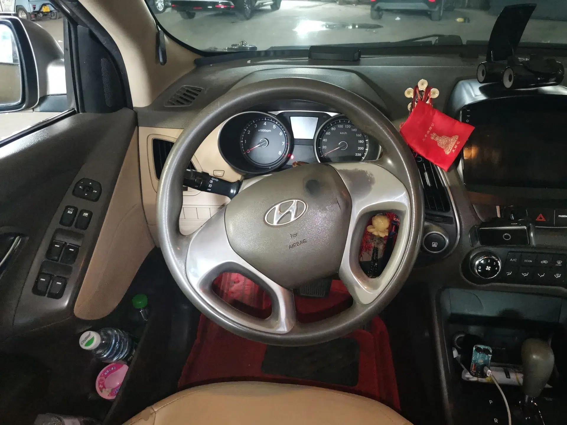 Hyundai ix35 2013 2.0L Automatic 2WD Comfort GL China IV Standard — миниатюра 10