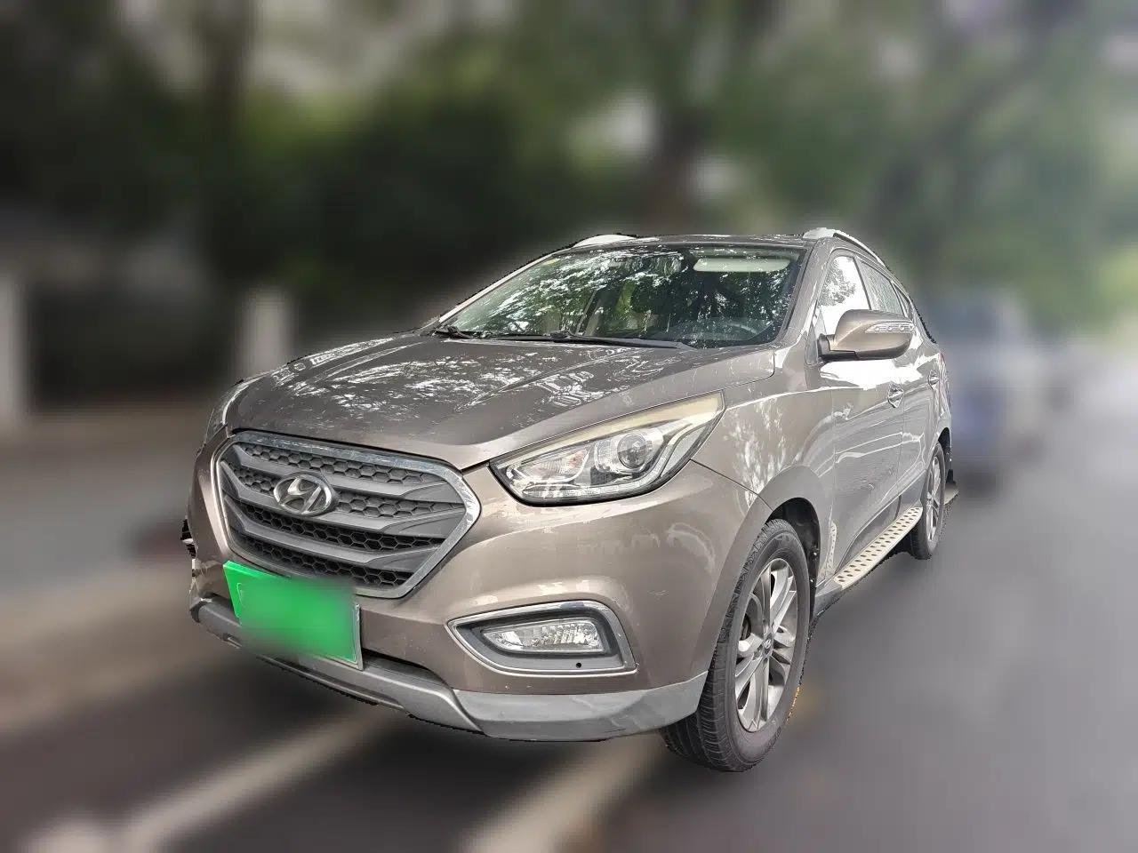 Hyundai ix35 2013 2.0L Automatic Two-Wheel Drive Smart GLS China IV Standard — миниатюра 1