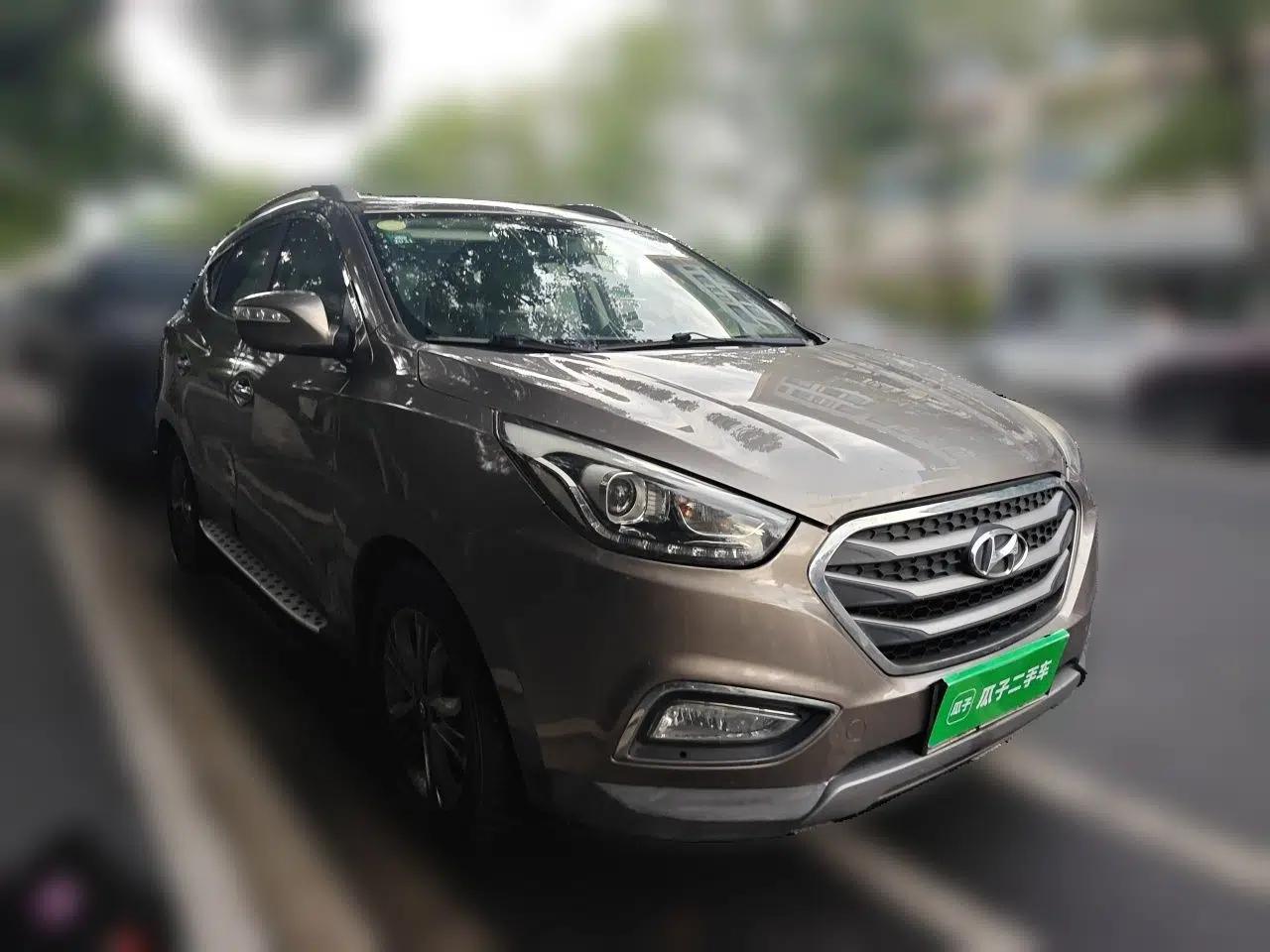 Hyundai ix35 2013 2.0L Automatic Two-Wheel Drive Smart GLS China IV Standard — миниатюра 3