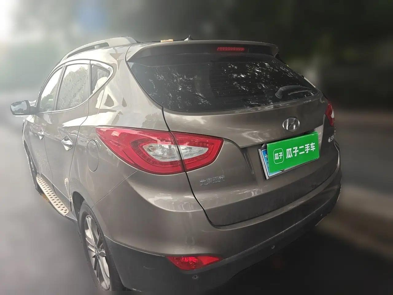 Hyundai ix35 2013 2.0L Automatic Two-Wheel Drive Smart GLS China IV Standard — миниатюра 4