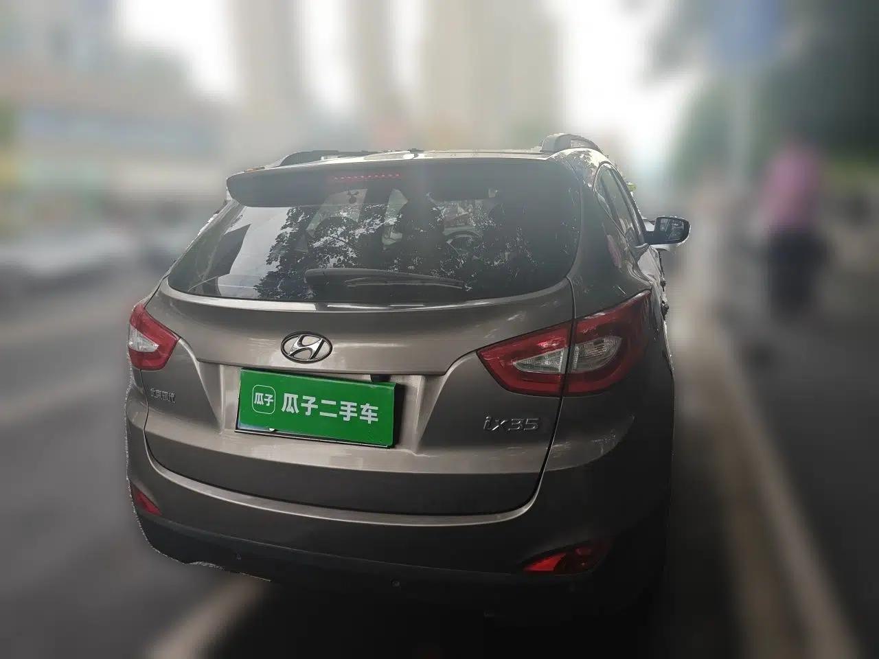 Hyundai ix35 2013 2.0L Automatic Two-Wheel Drive Smart GLS China IV Standard — миниатюра 5