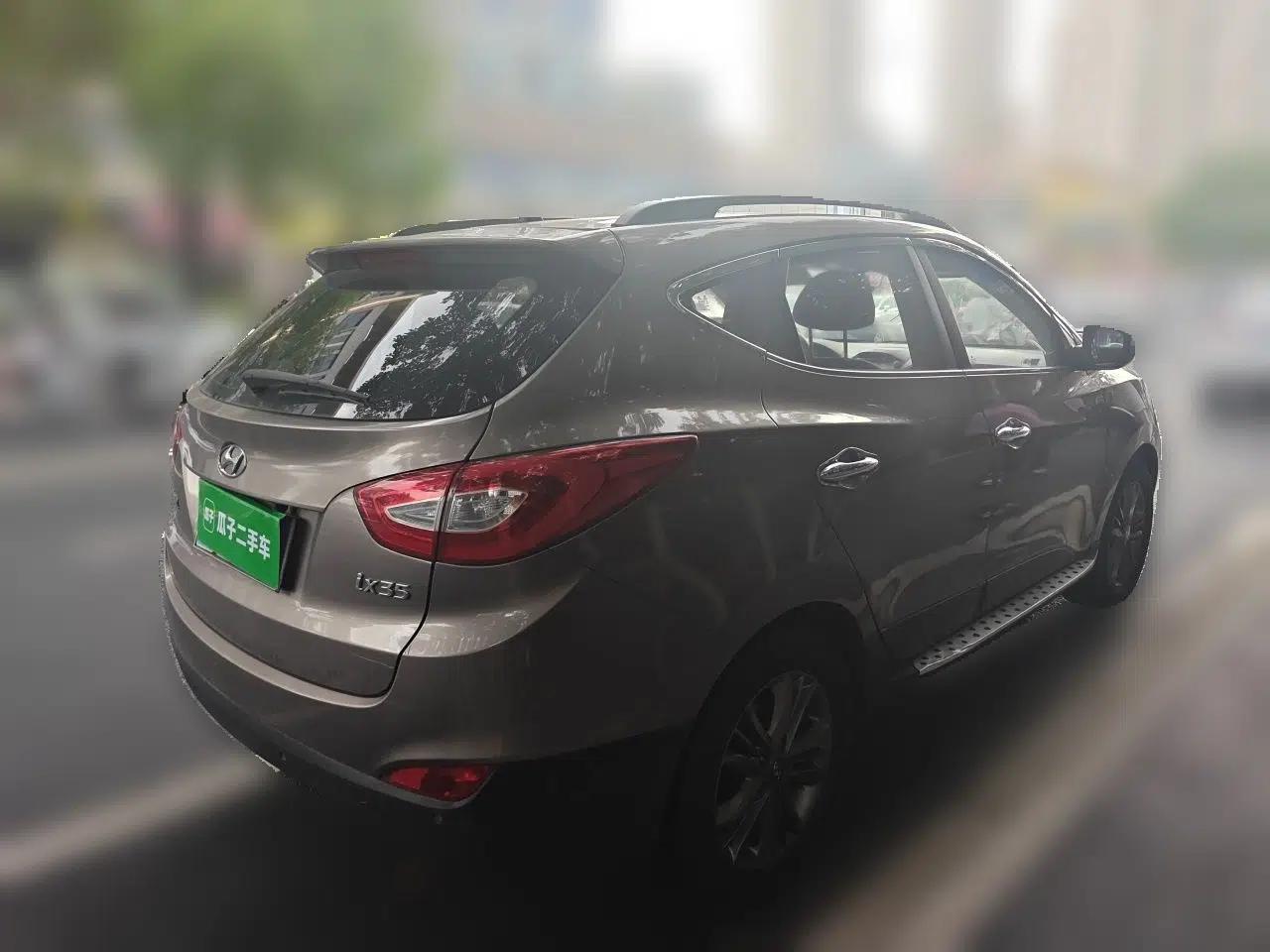 Hyundai ix35 2013 2.0L Automatic Two-Wheel Drive Smart GLS China IV Standard — миниатюра 6