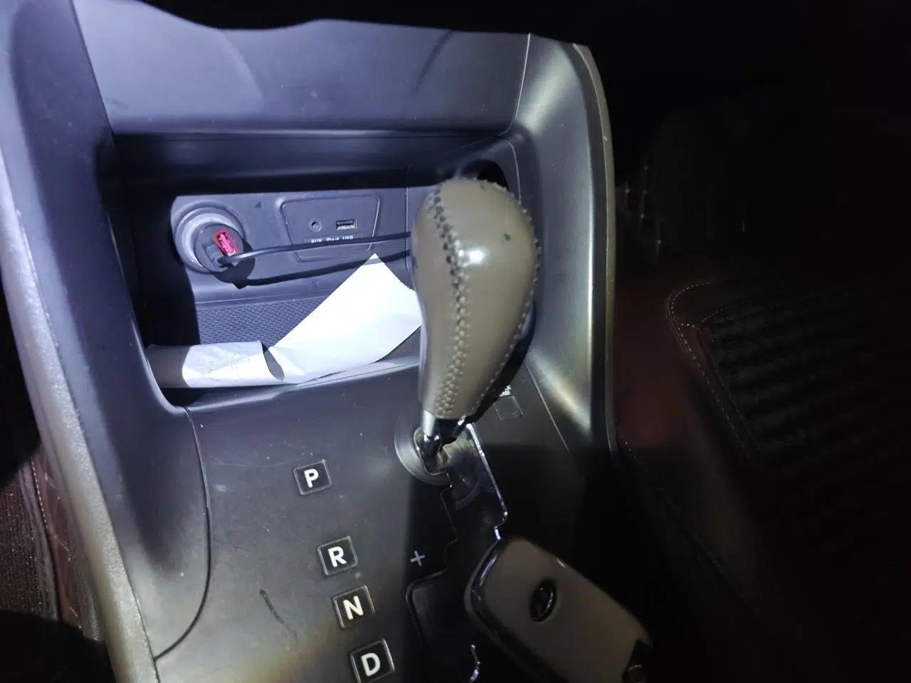 Hyundai ix35 2012 2.0L Automatic Two-Wheel Drive Elite Edition GLS — миниатюра 14