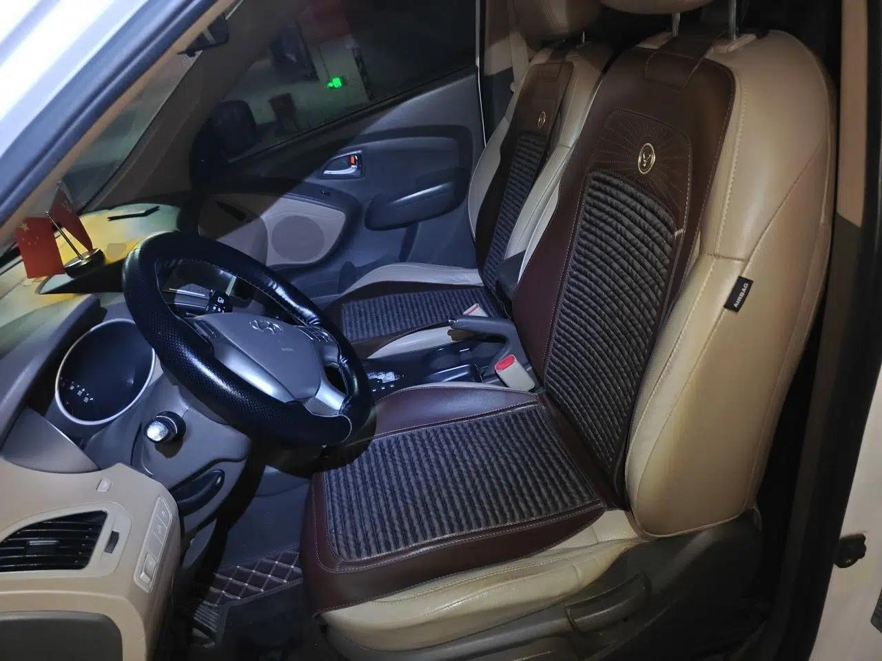 Hyundai ix35 2012 2.0L Automatic Two-Wheel Drive Elite Edition GLS — миниатюра 15