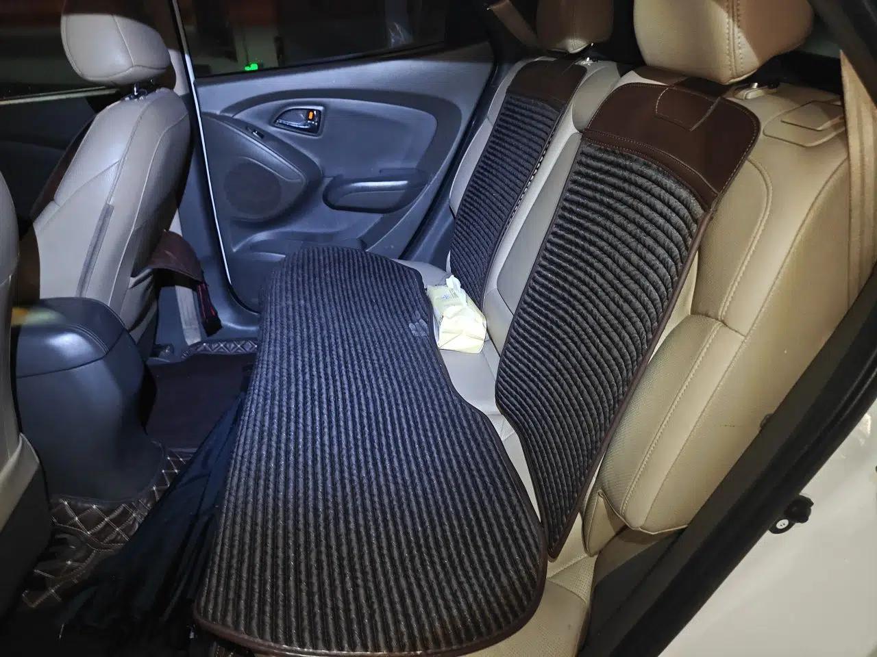 Hyundai ix35 2012 2.0L Automatic Two-Wheel Drive Elite Edition GLS — миниатюра 17