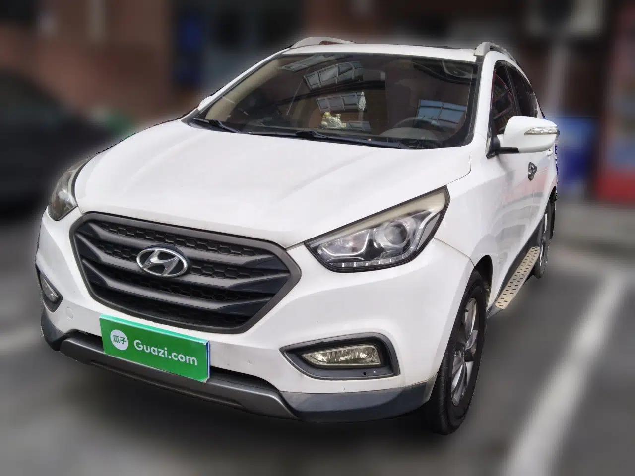 Hyundai ix35 2013 2.0L Automatic 2WD Comfort GL China IV Standard — миниатюра 1
