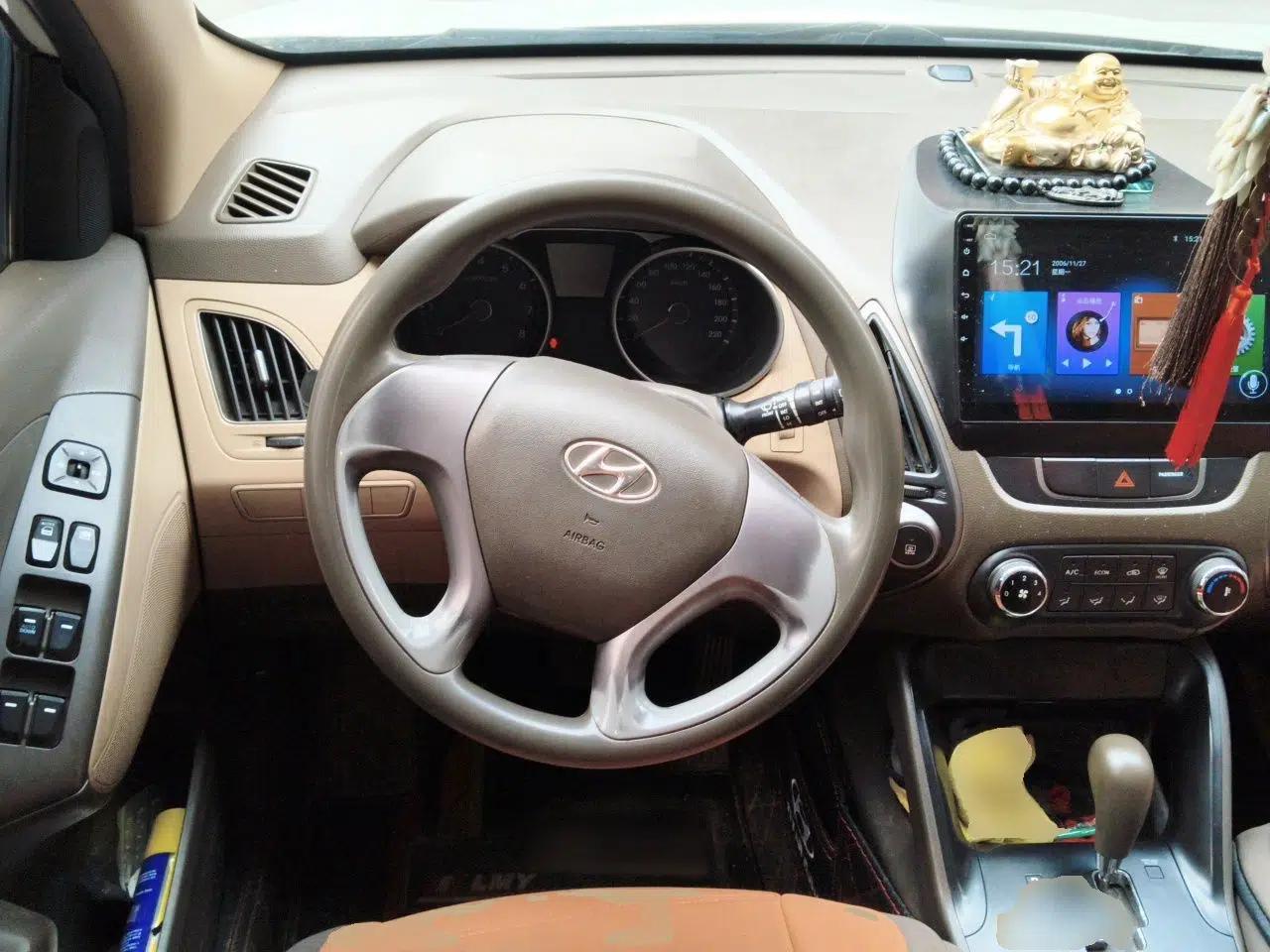 Hyundai ix35 2013 2.0L Automatic 2WD Comfort GL China IV Standard — миниатюра 10