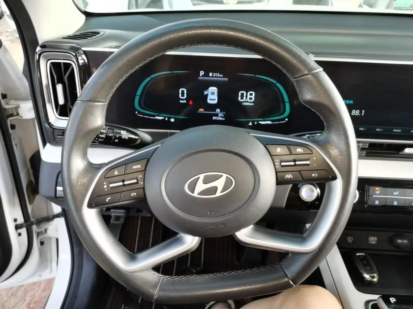 Hyundai ix35 2023 Musso 2.0L Deluxe Edition DLX — миниатюра 13