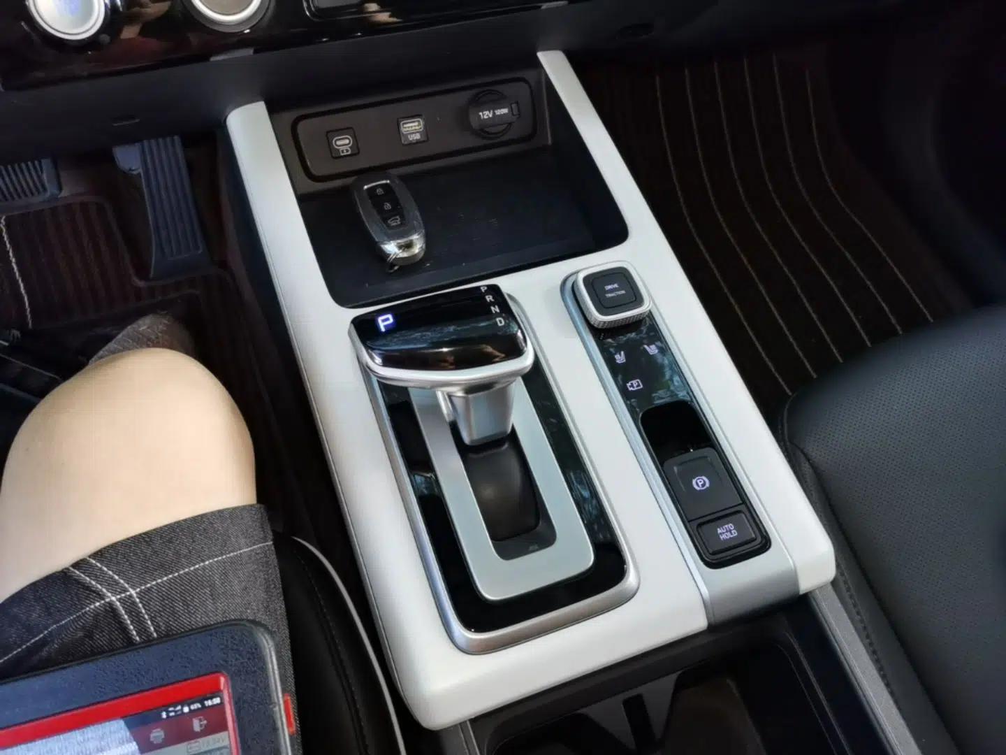 Hyundai ix35 2023 Musso 2.0L Deluxe Edition DLX — миниатюра 16