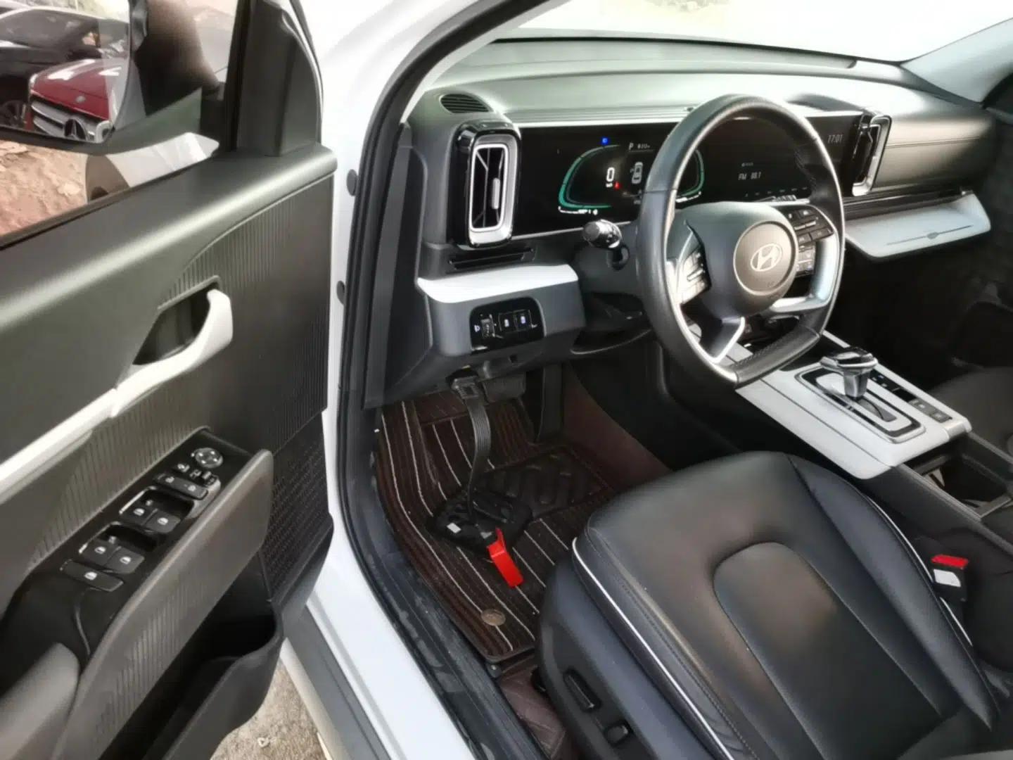 Hyundai ix35 2023 Musso 2.0L Deluxe Edition DLX — миниатюра 18
