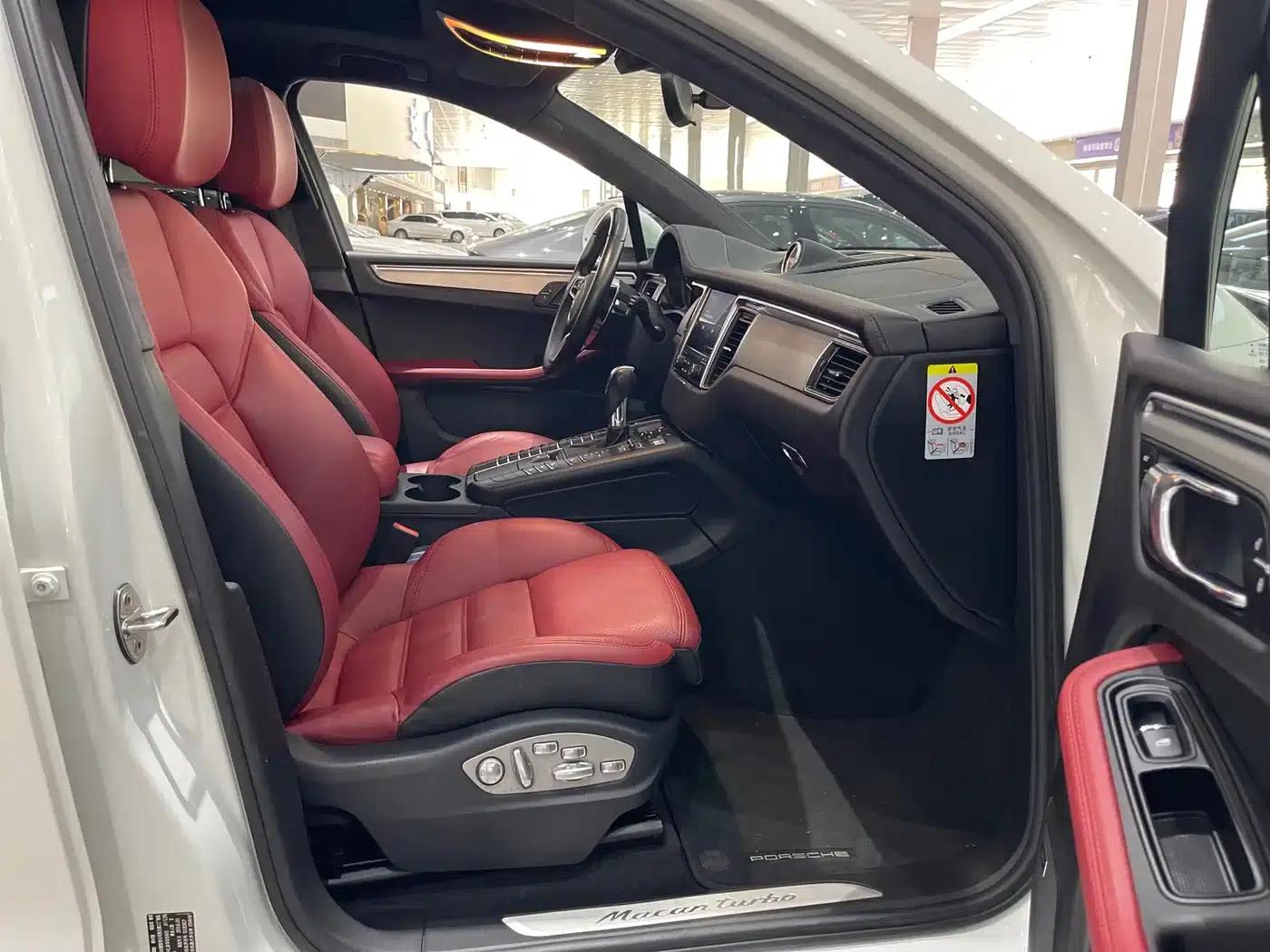 2017 Macan Turbo 3.6T — миниатюра 11