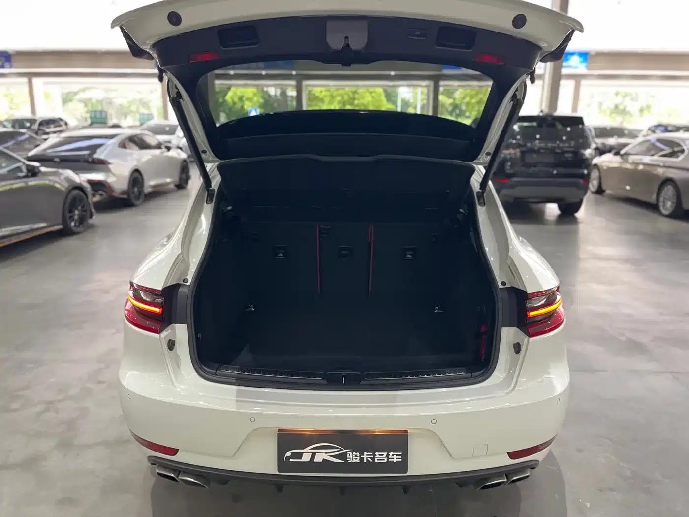 2017 Macan Turbo 3.6T — миниатюра 20