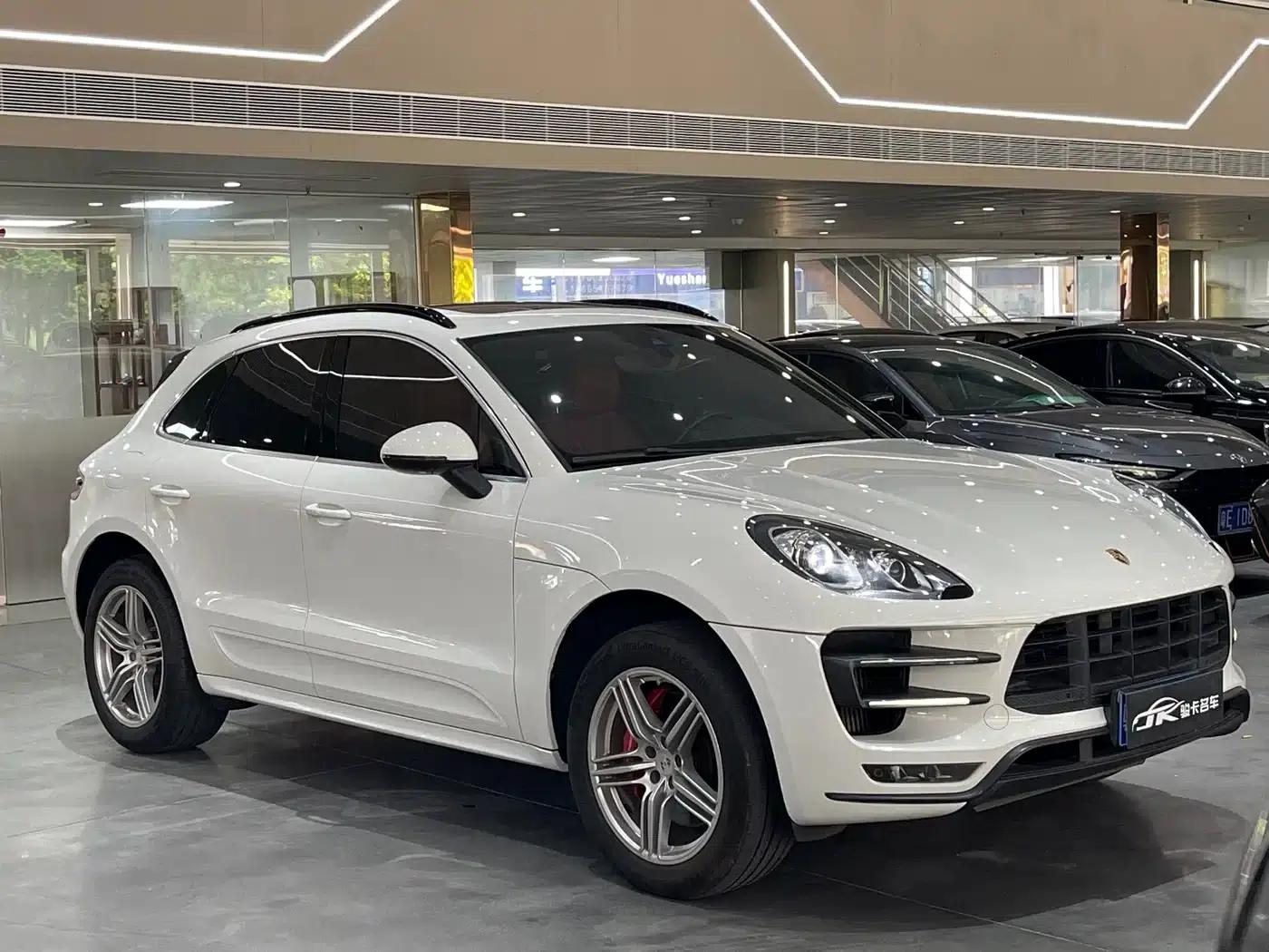 2017 Macan Turbo 3.6T — миниатюра 3