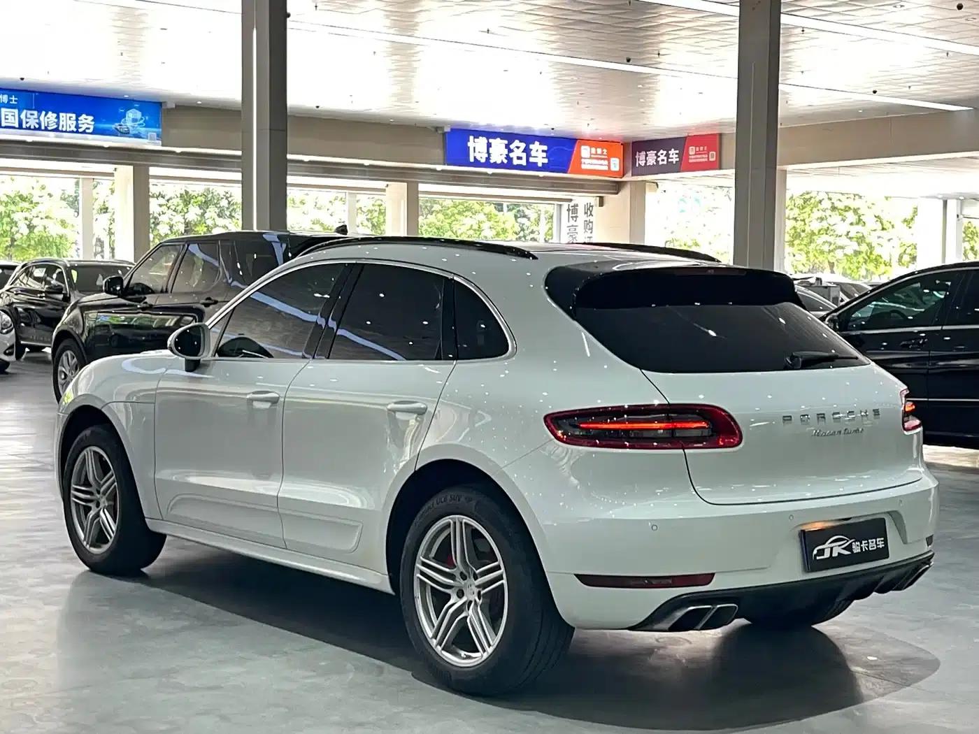 2017 Macan Turbo 3.6T — миниатюра 22