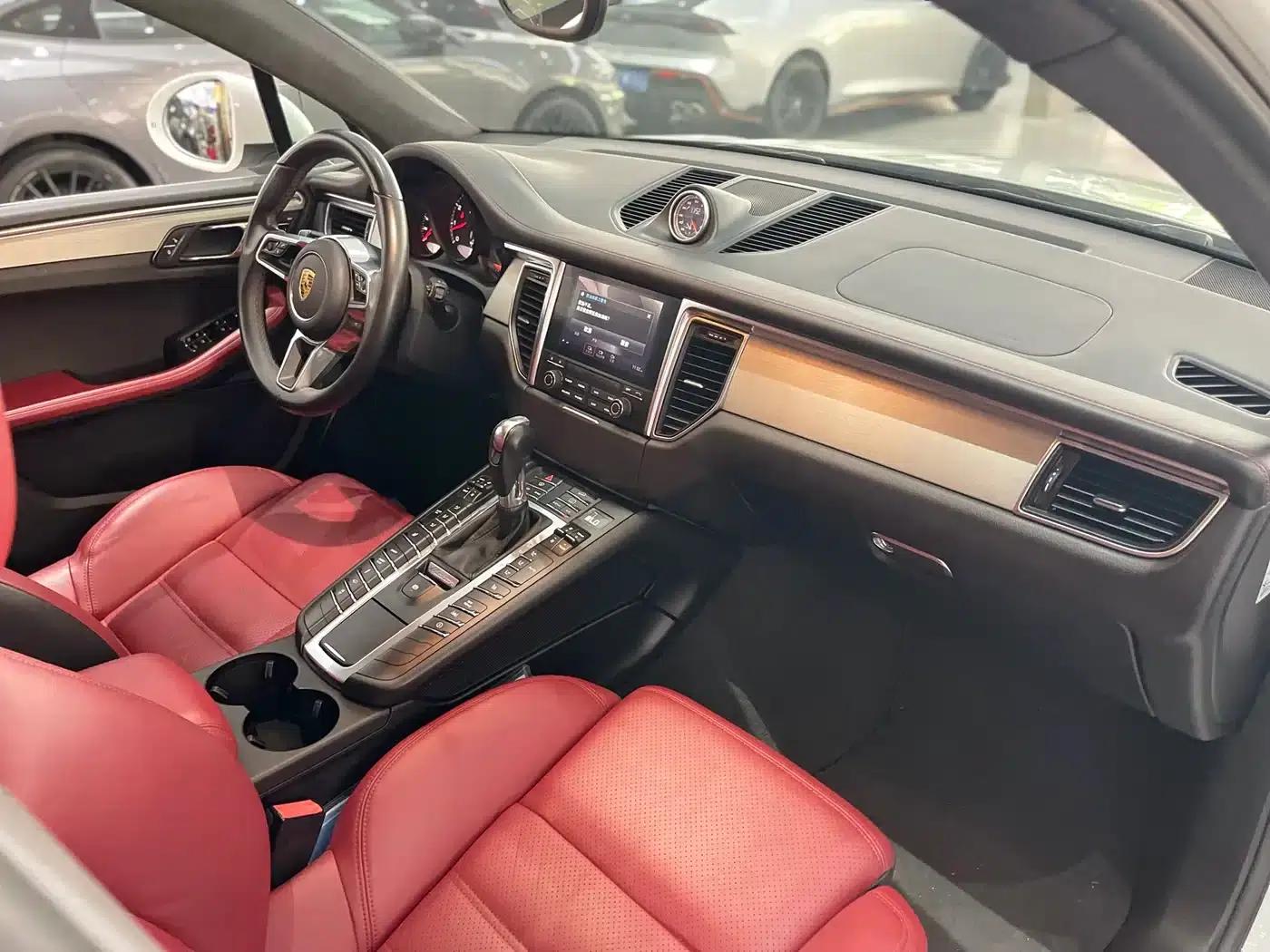 2017 Macan Turbo 3.6T — миниатюра 10
