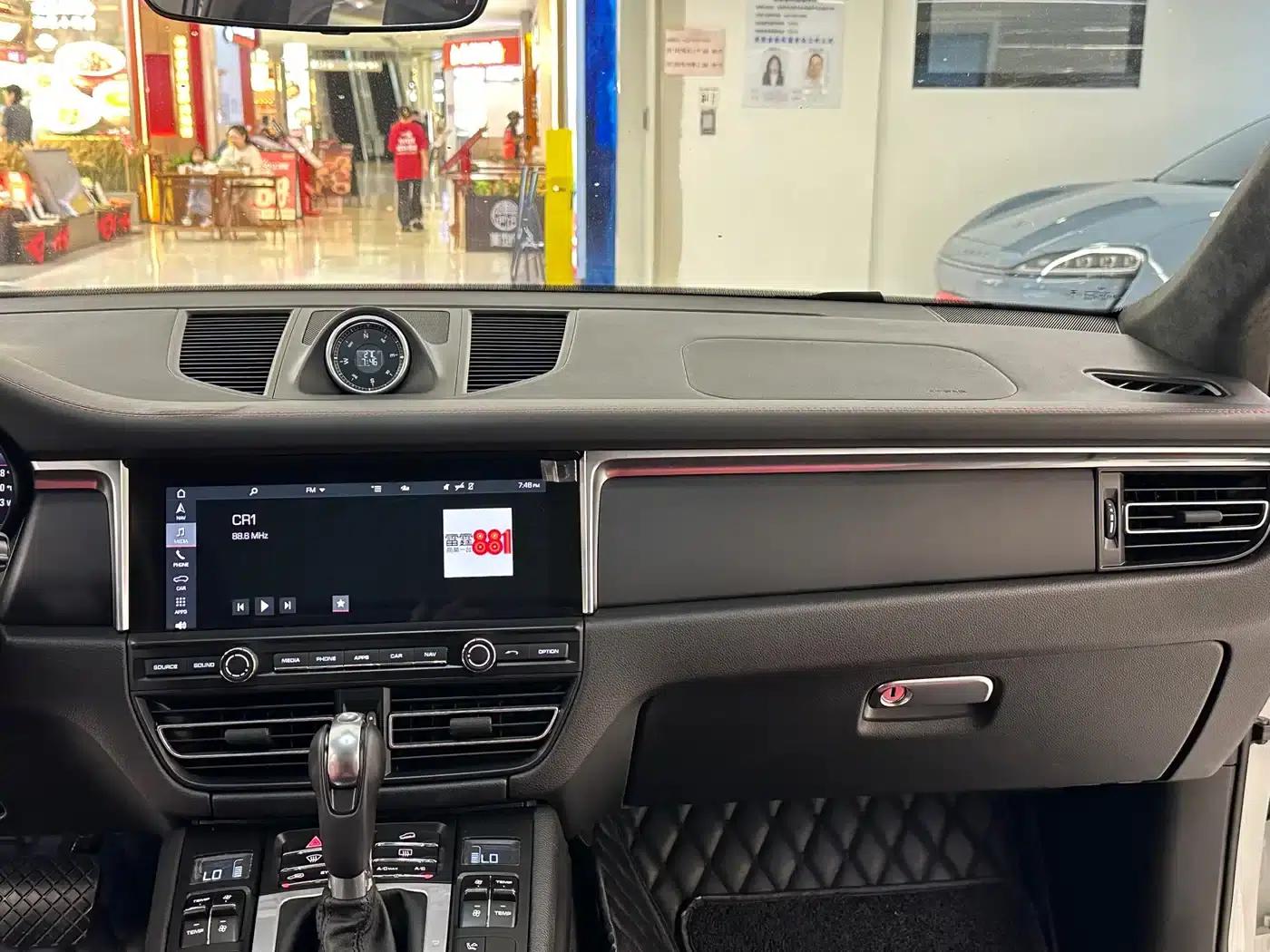 2021 Macan 2.0T — миниатюра 18