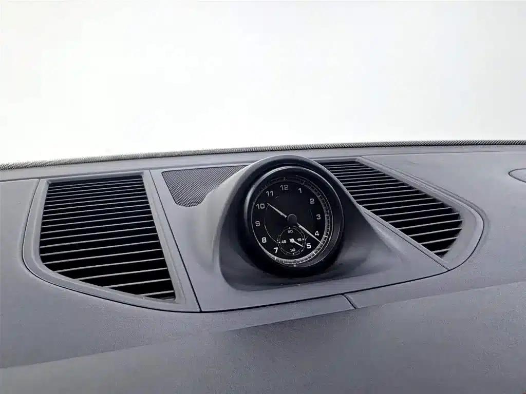 2023 Macan 2.0T — миниатюра 18