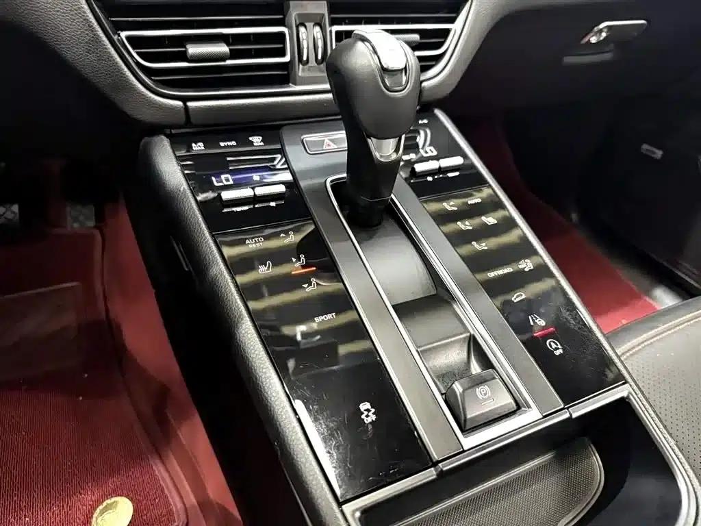 2023 Macan 2.0T — миниатюра 19