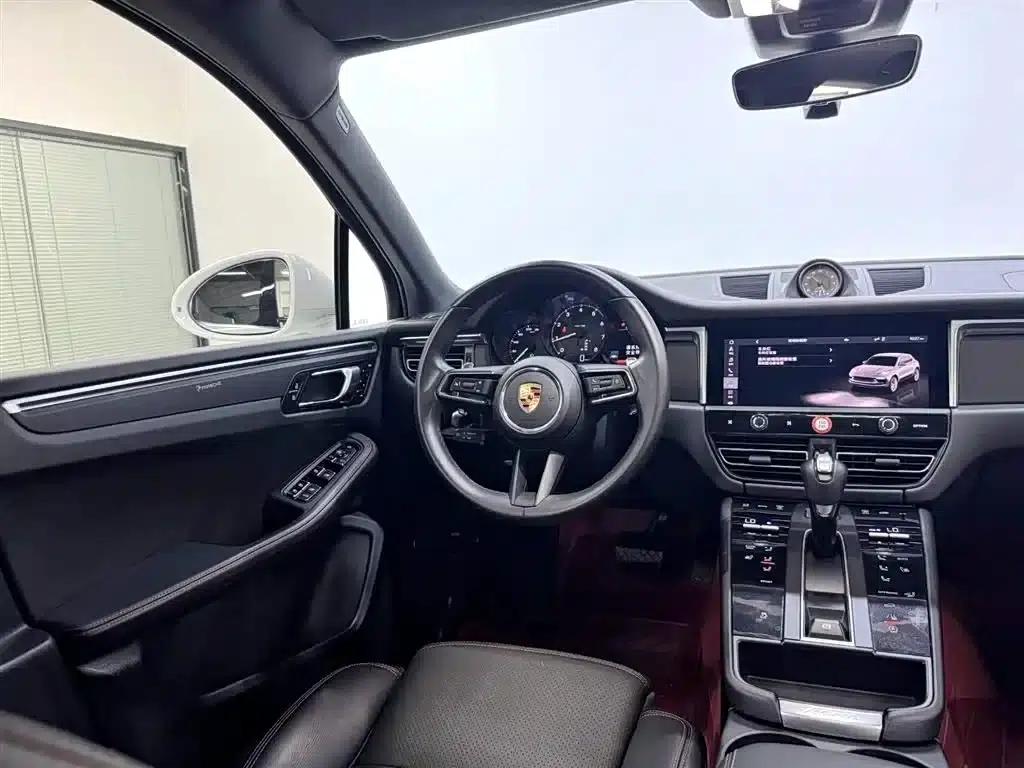 2023 Macan 2.0T — миниатюра 24