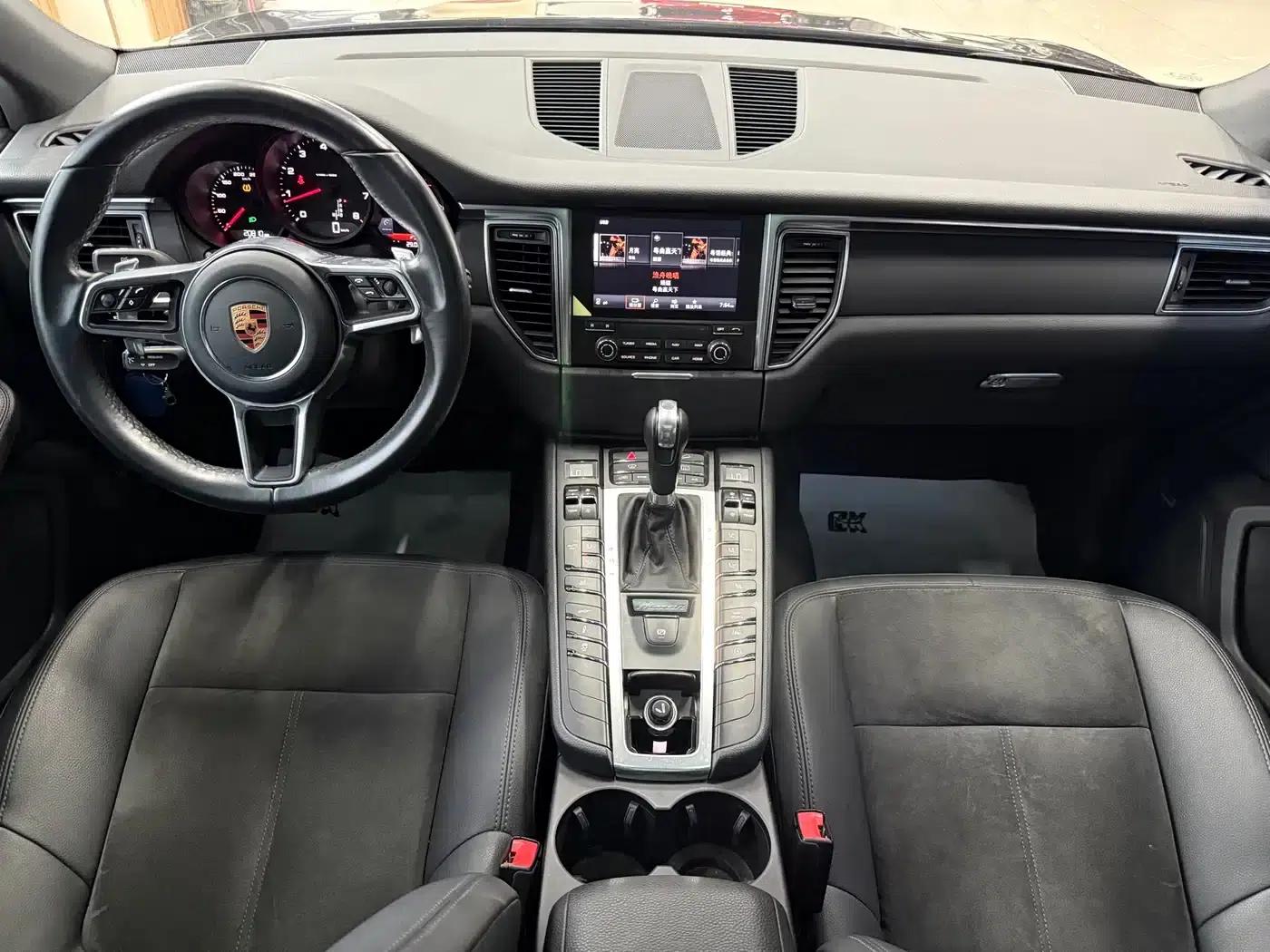 2017 Macan 2.0T — миниатюра 12