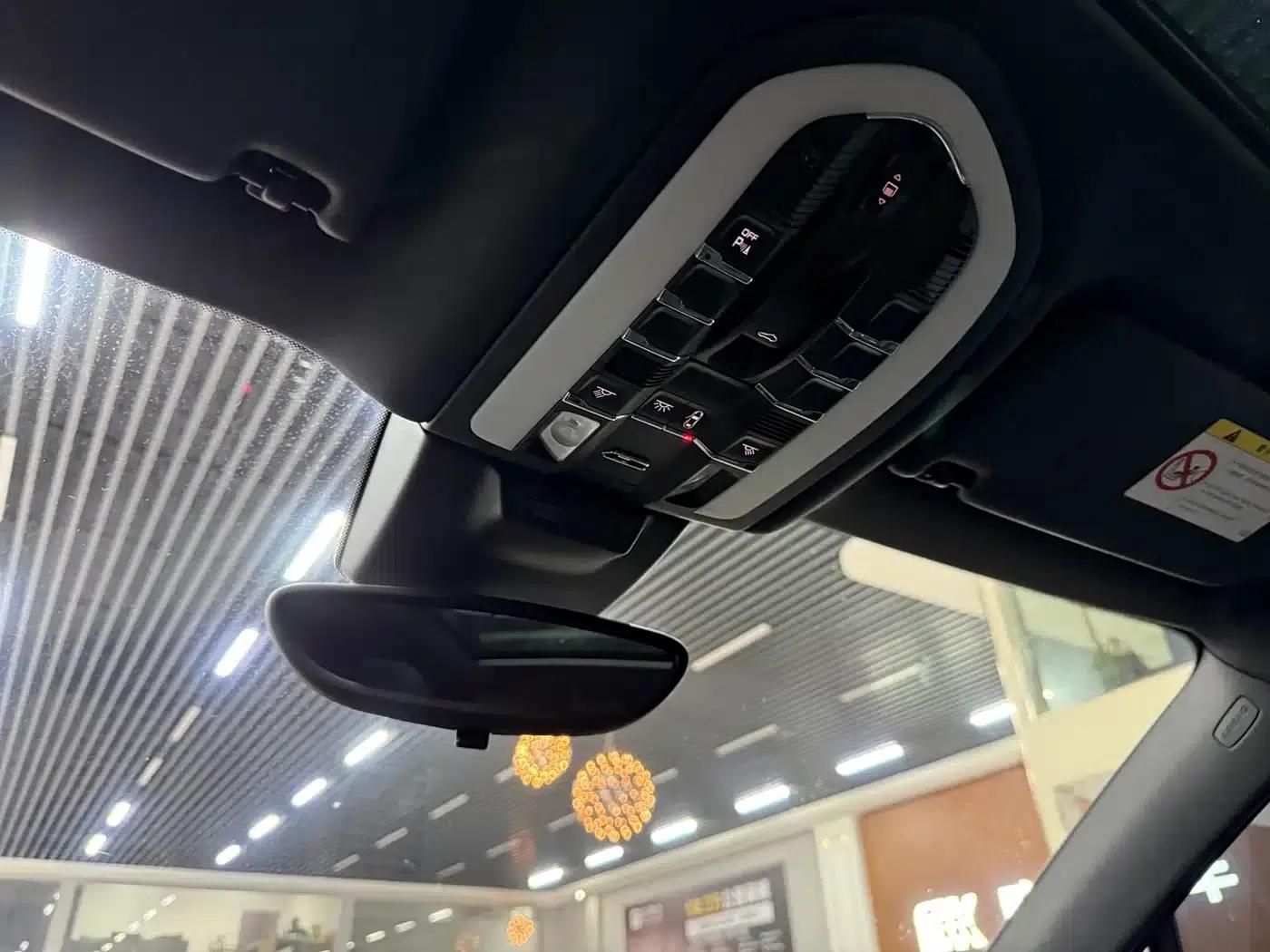 2017 Macan 2.0T — миниатюра 16