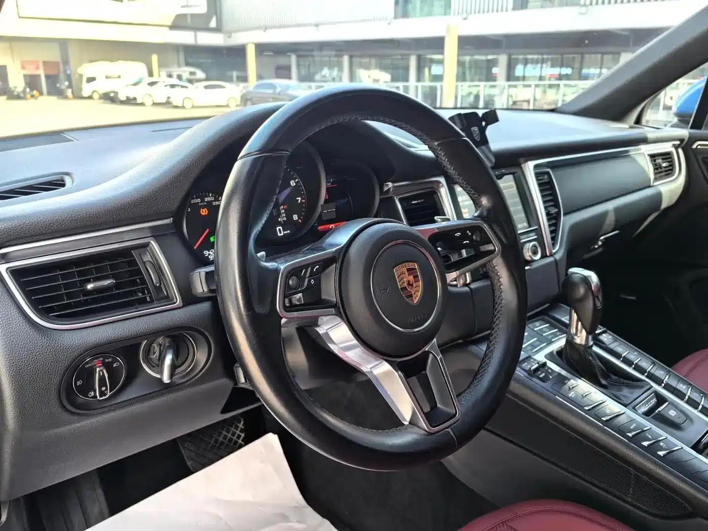 2016 Macan 2.0T — миниатюра 7