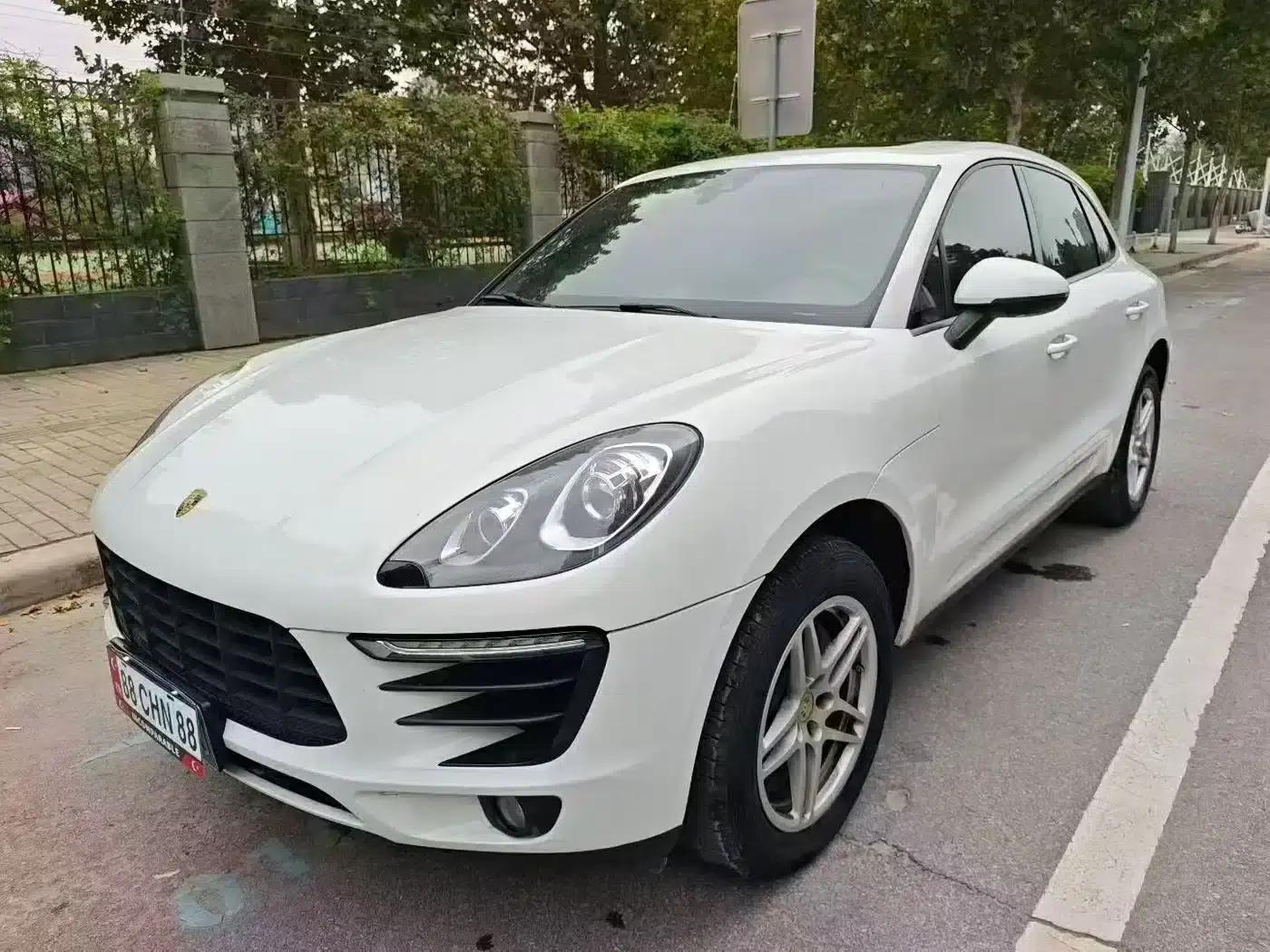 2017 Macan 2.0T — миниатюра 1
