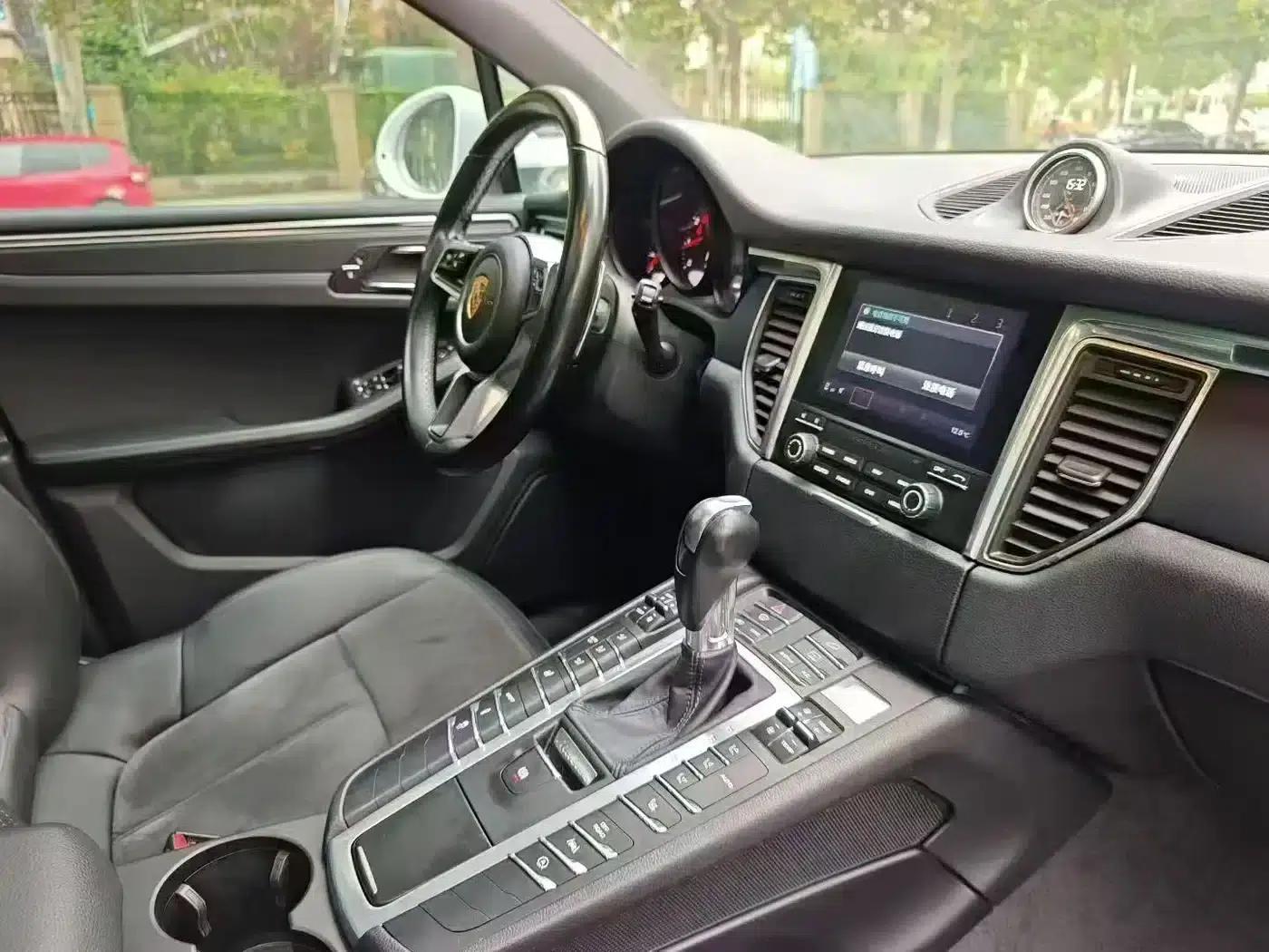 2017 Macan 2.0T — миниатюра 4