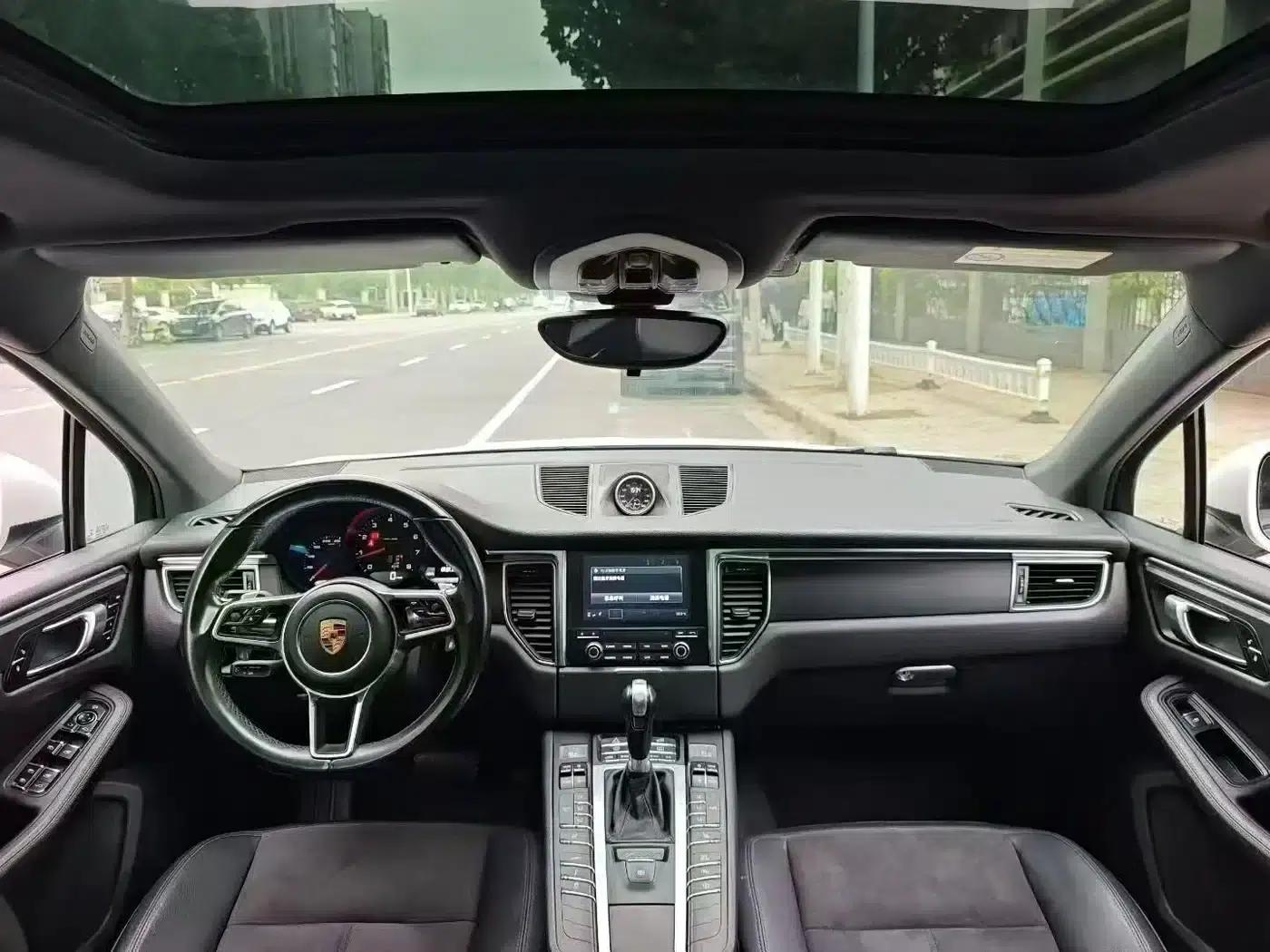 2017 Macan 2.0T — миниатюра 5
