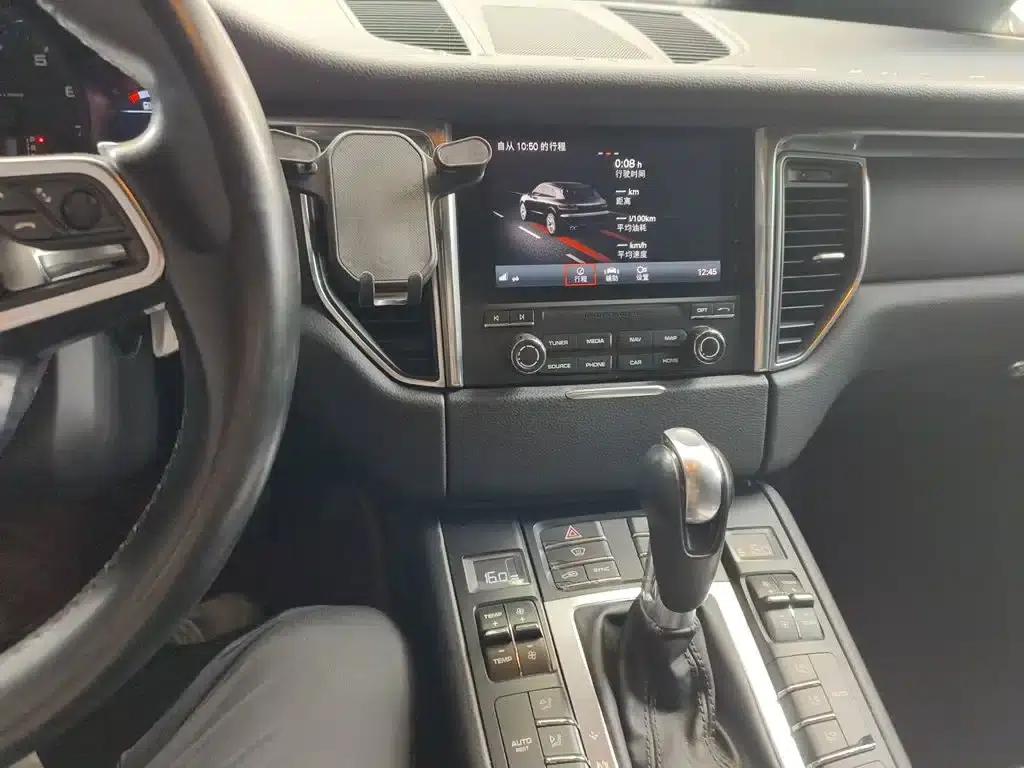 2017 Macan 2.0T — миниатюра 14