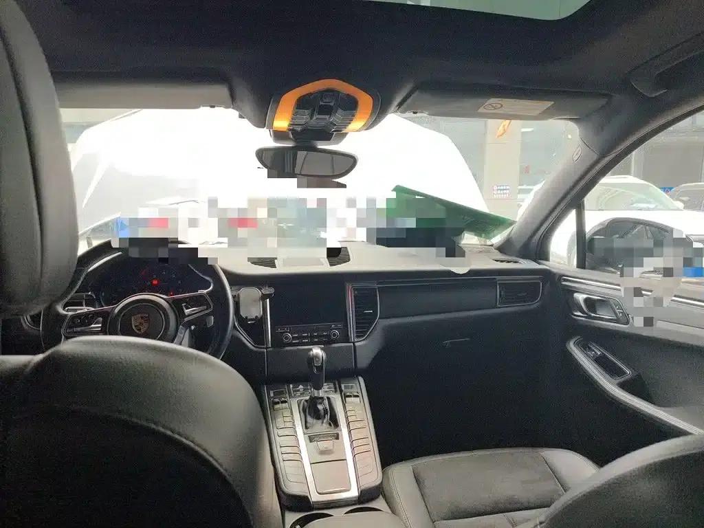 2017 Macan 2.0T — миниатюра 19