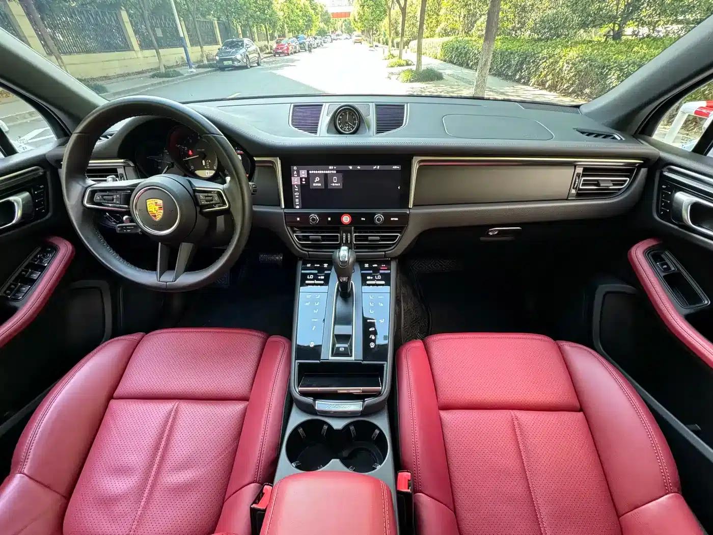 2023 Macan T 2.0T — миниатюра 9