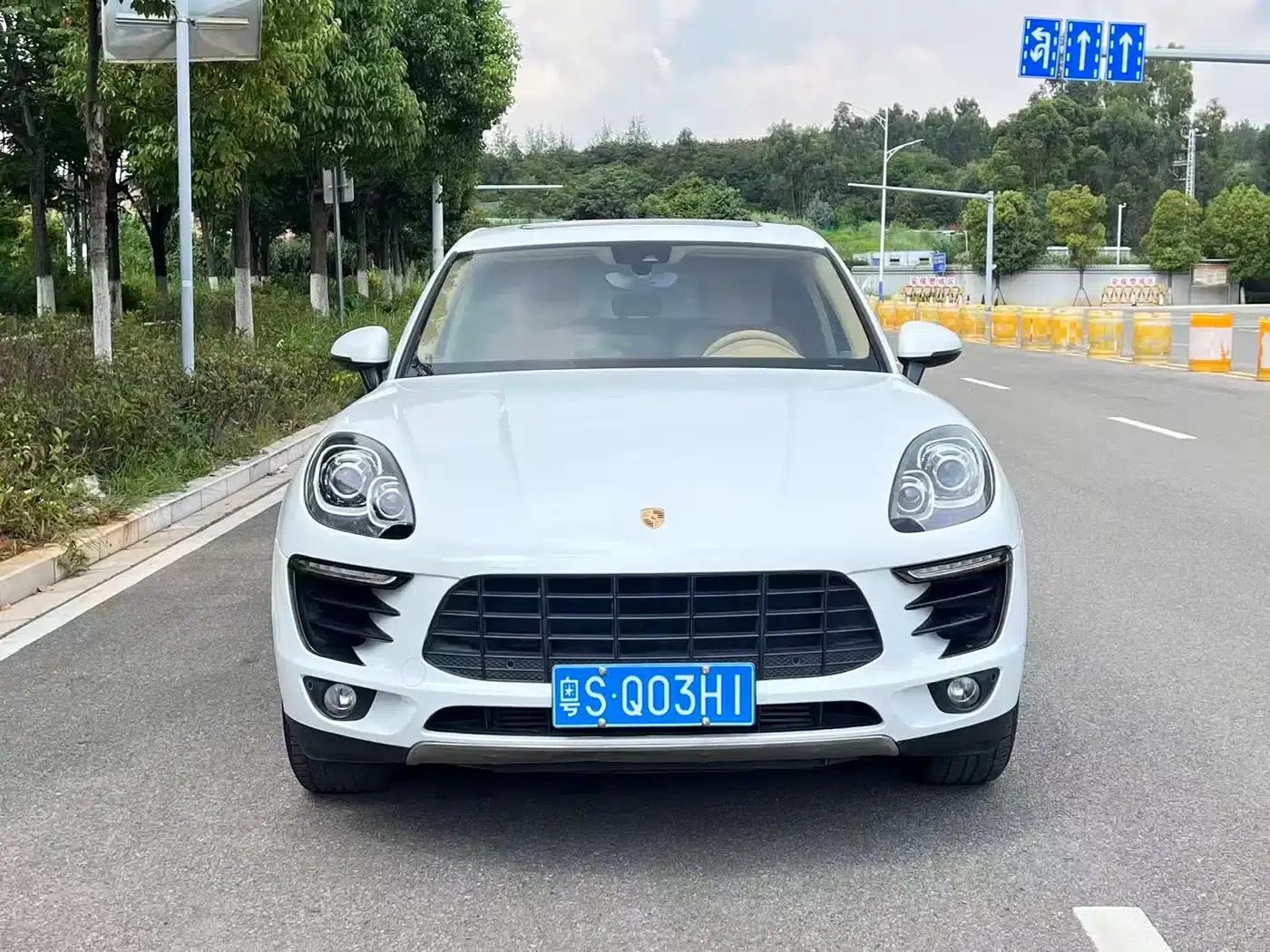 2017 Macan 2.0T — миниатюра 1