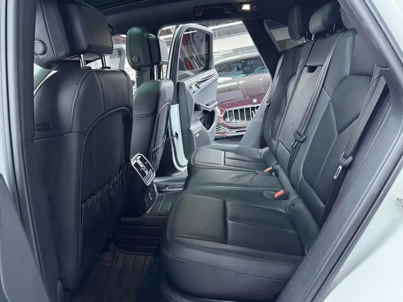 2022 Macan 2.0T — миниатюра 16