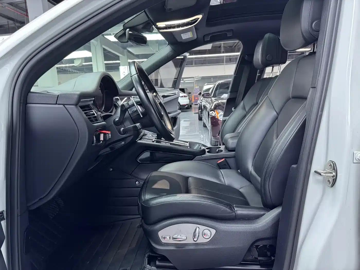 2022 Macan 2.0T — миниатюра 4
