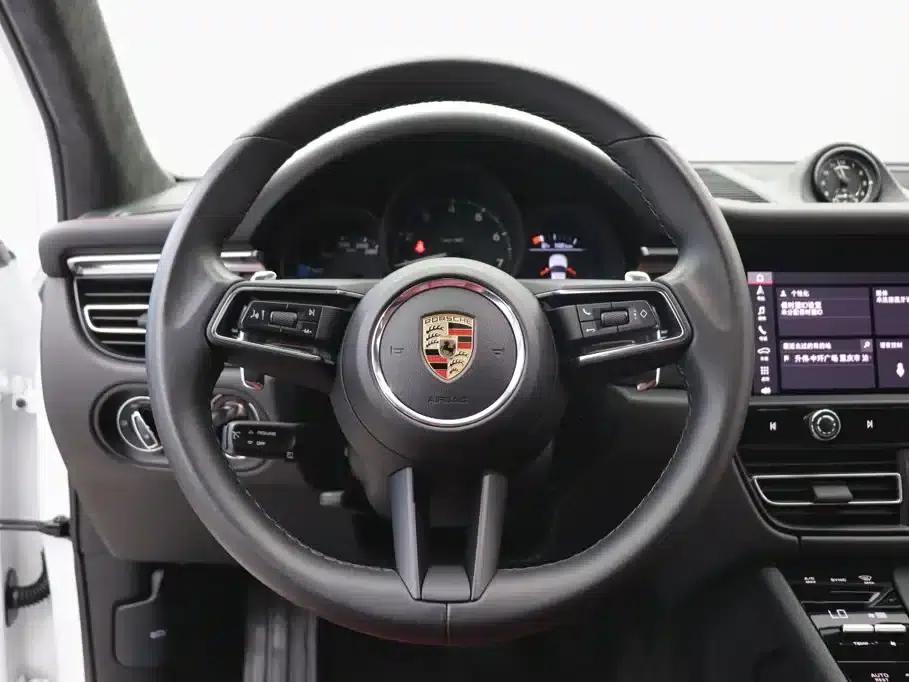 2023 Macan 2.0T — миниатюра 16